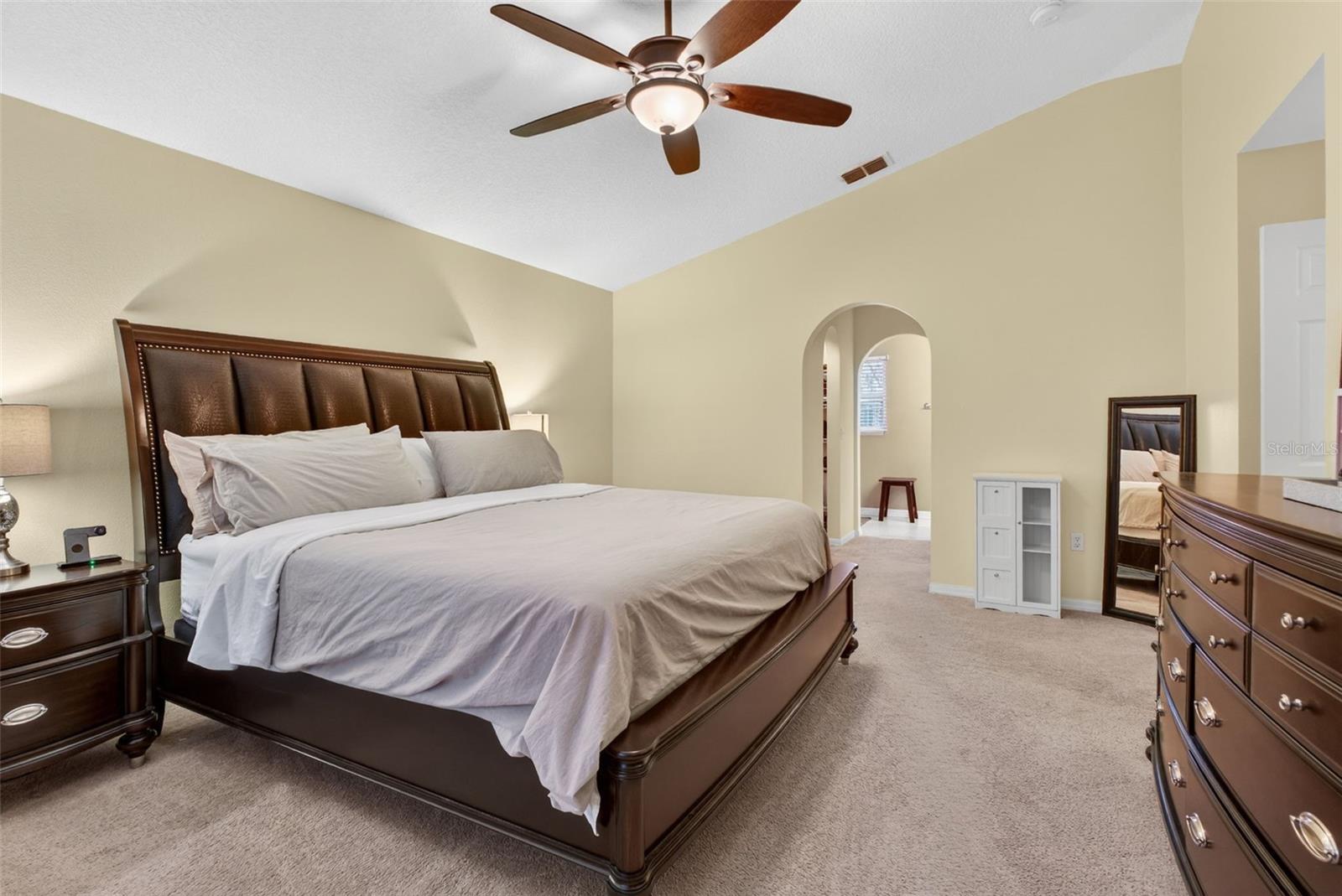 Image 17 of 35 For 871 Courtland Boulevard