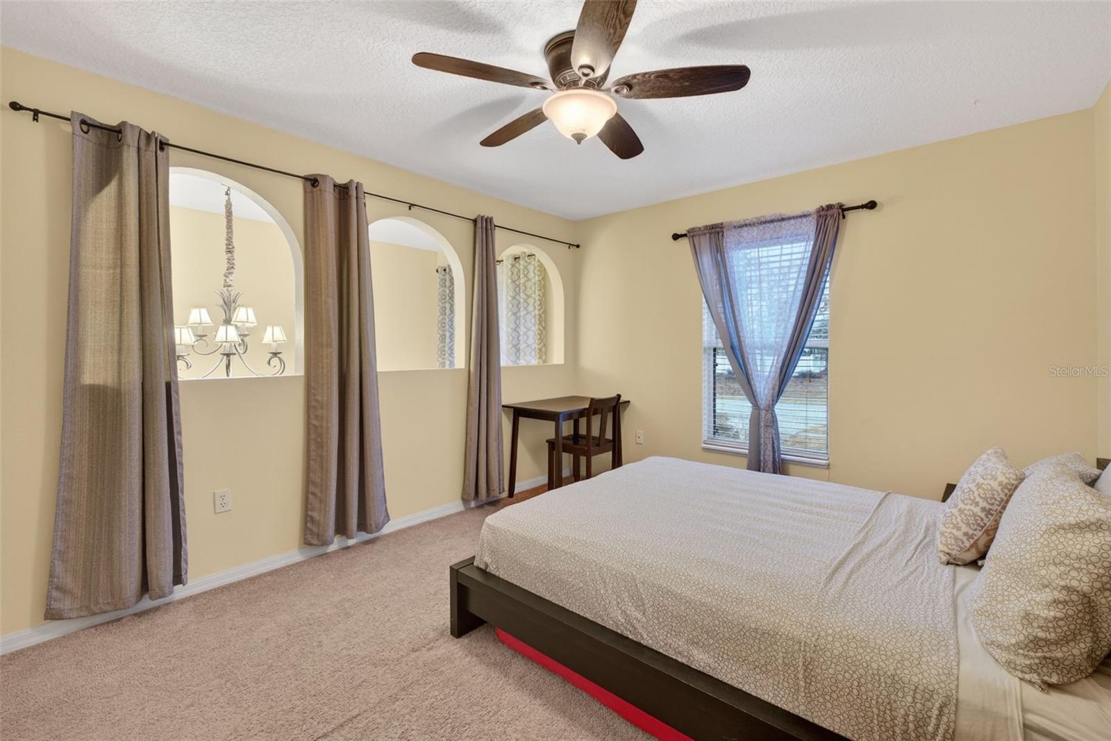 Image 21 of 35 For 871 Courtland Boulevard