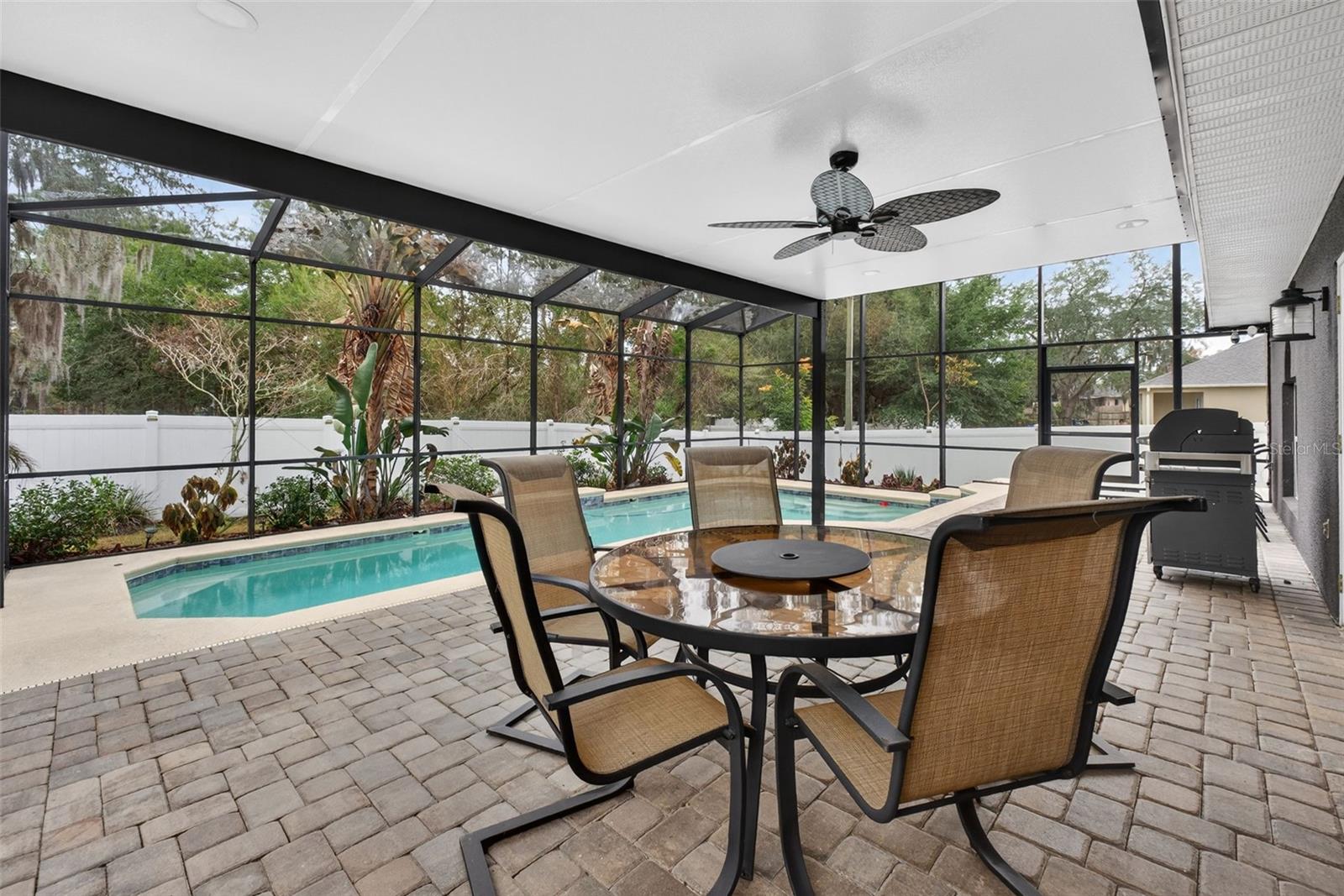 Image 27 of 35 For 871 Courtland Boulevard