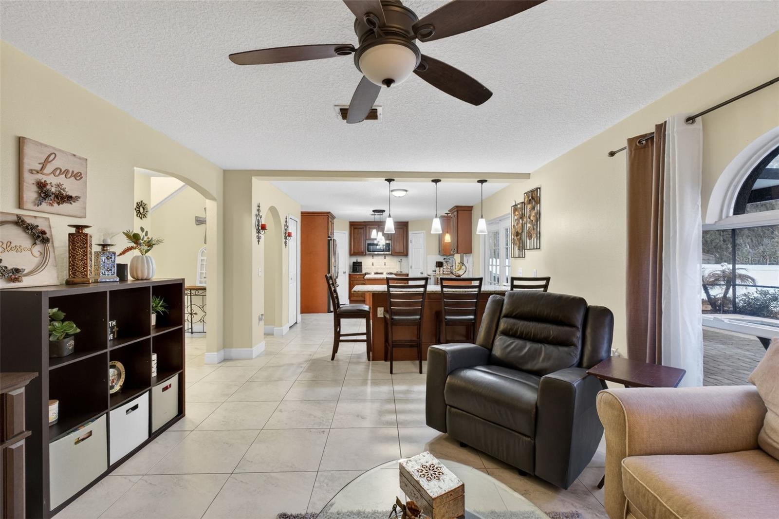 Image 6 of 35 For 871 Courtland Boulevard