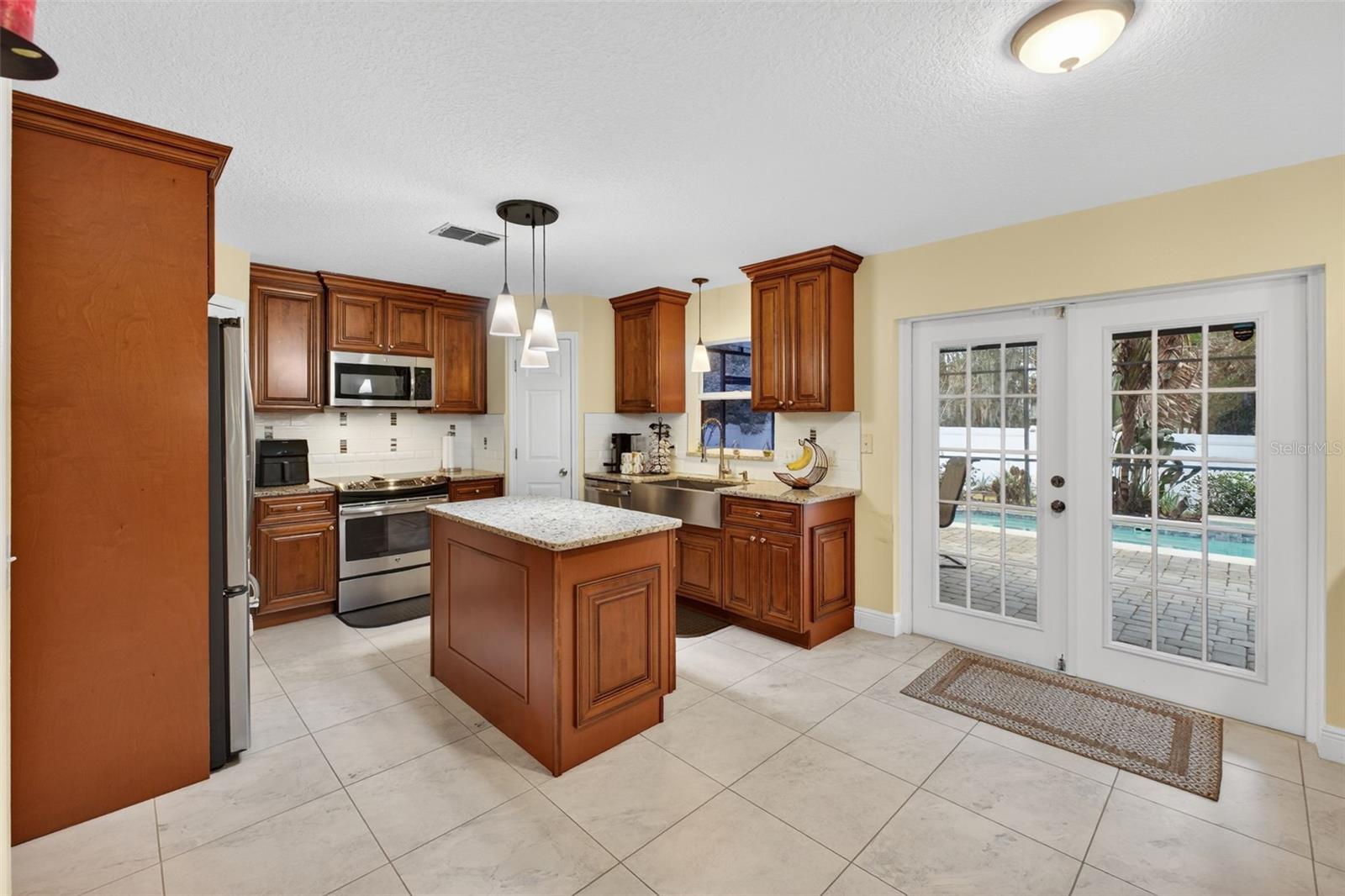 Image 7 of 35 For 871 Courtland Boulevard