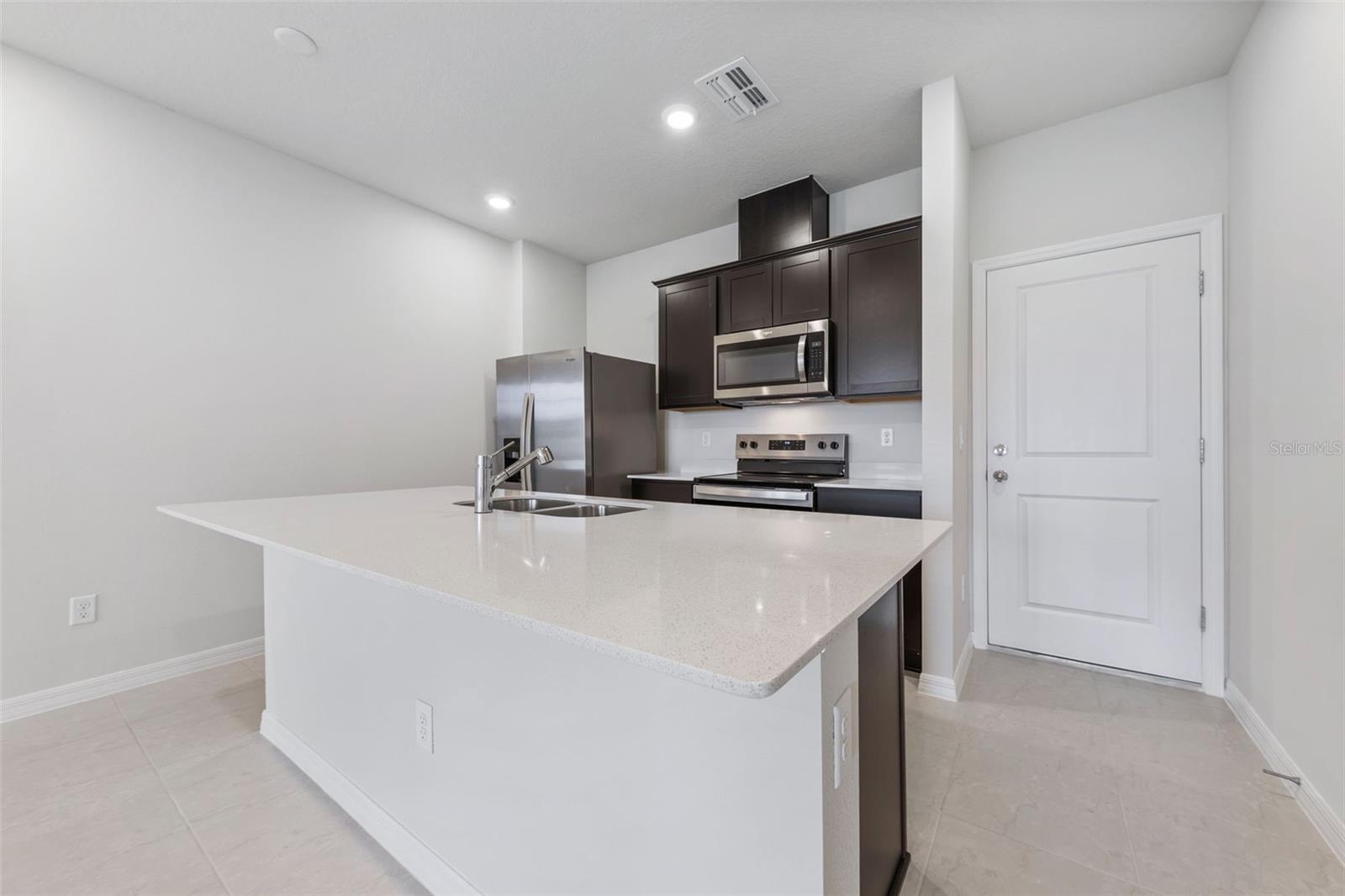 Image 15 of 32 For 6340 Tabebuia Parkway