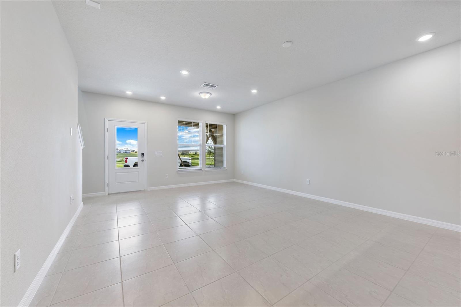 Image 16 of 32 For 6340 Tabebuia Parkway