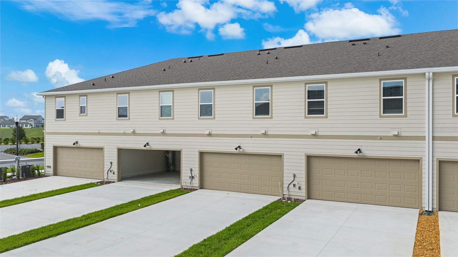 Image 2 of 32 For 6340 Tabebuia Parkway