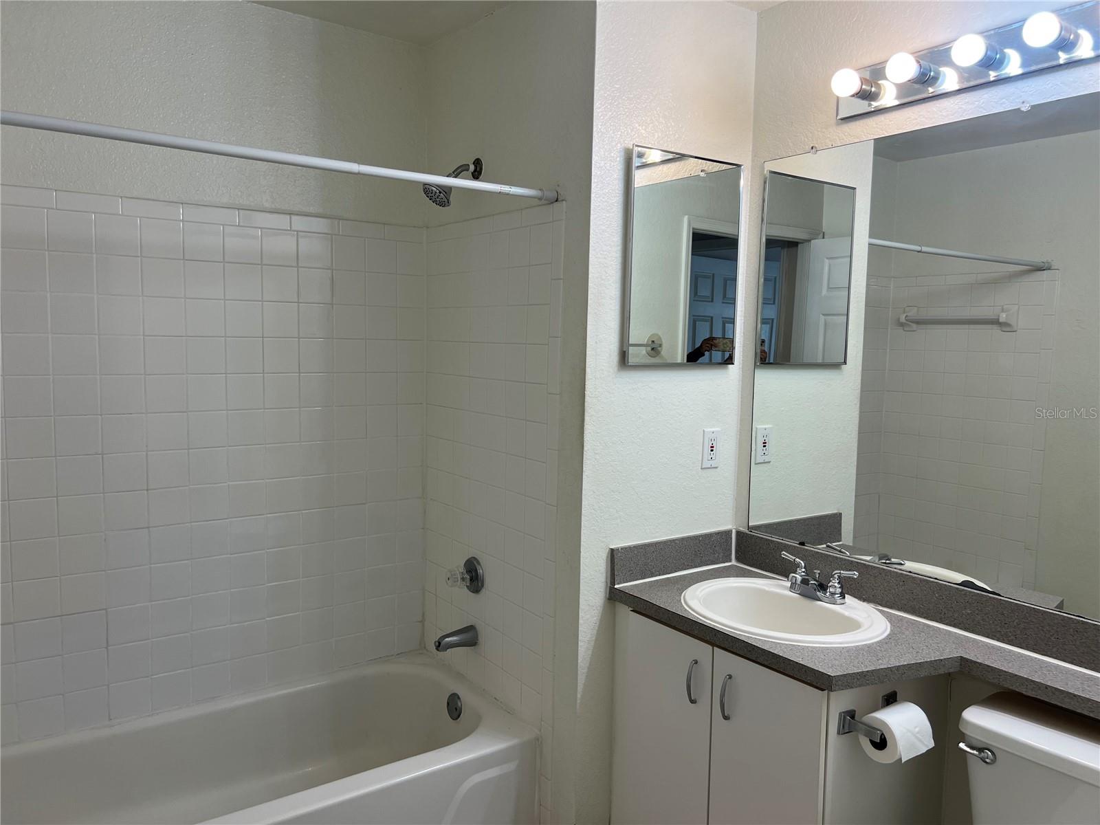 Image 13 of 24 For 8915 Latrec Ave  2201