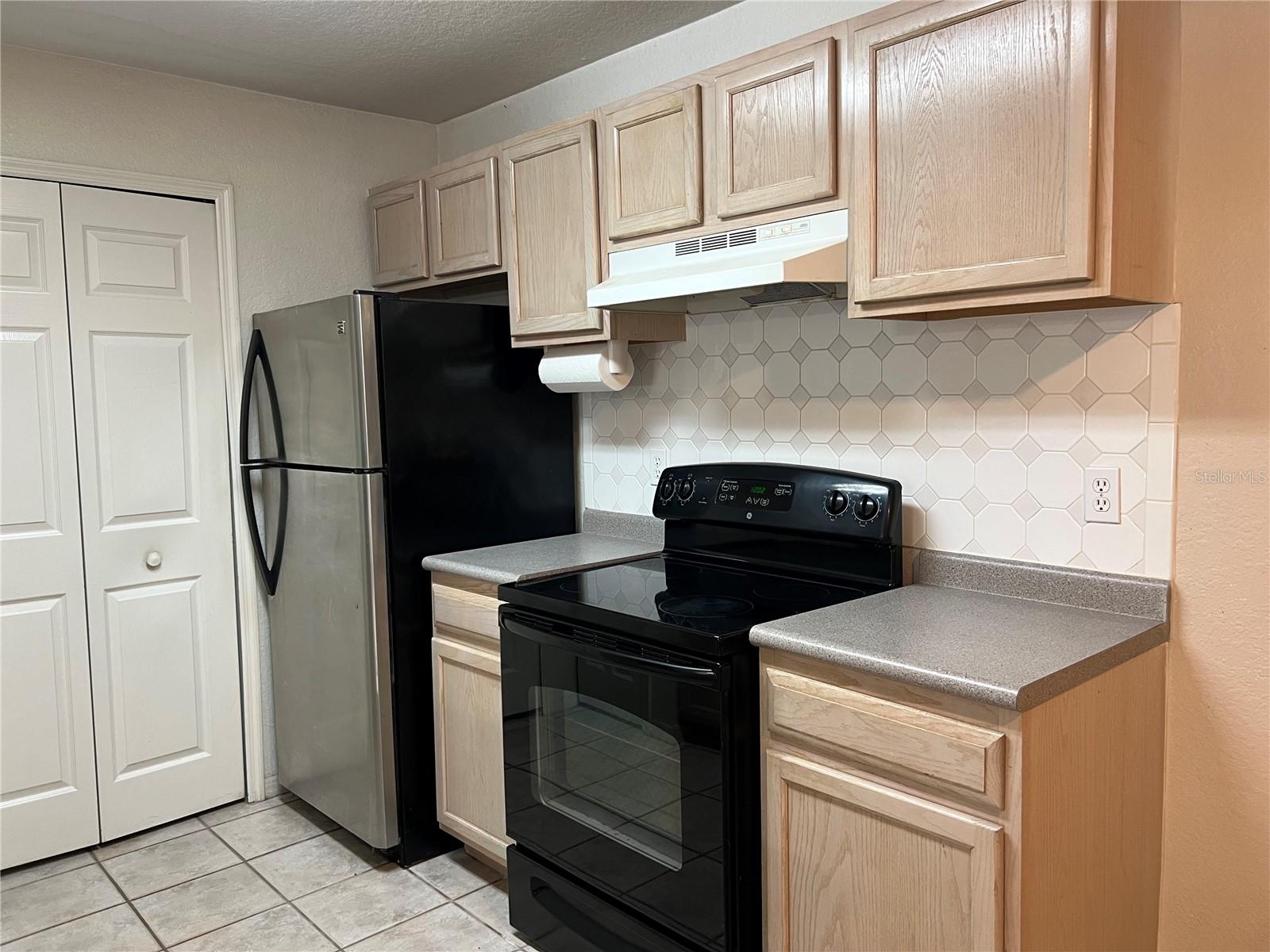 Image 6 of 24 For 8915 Latrec Ave  2201