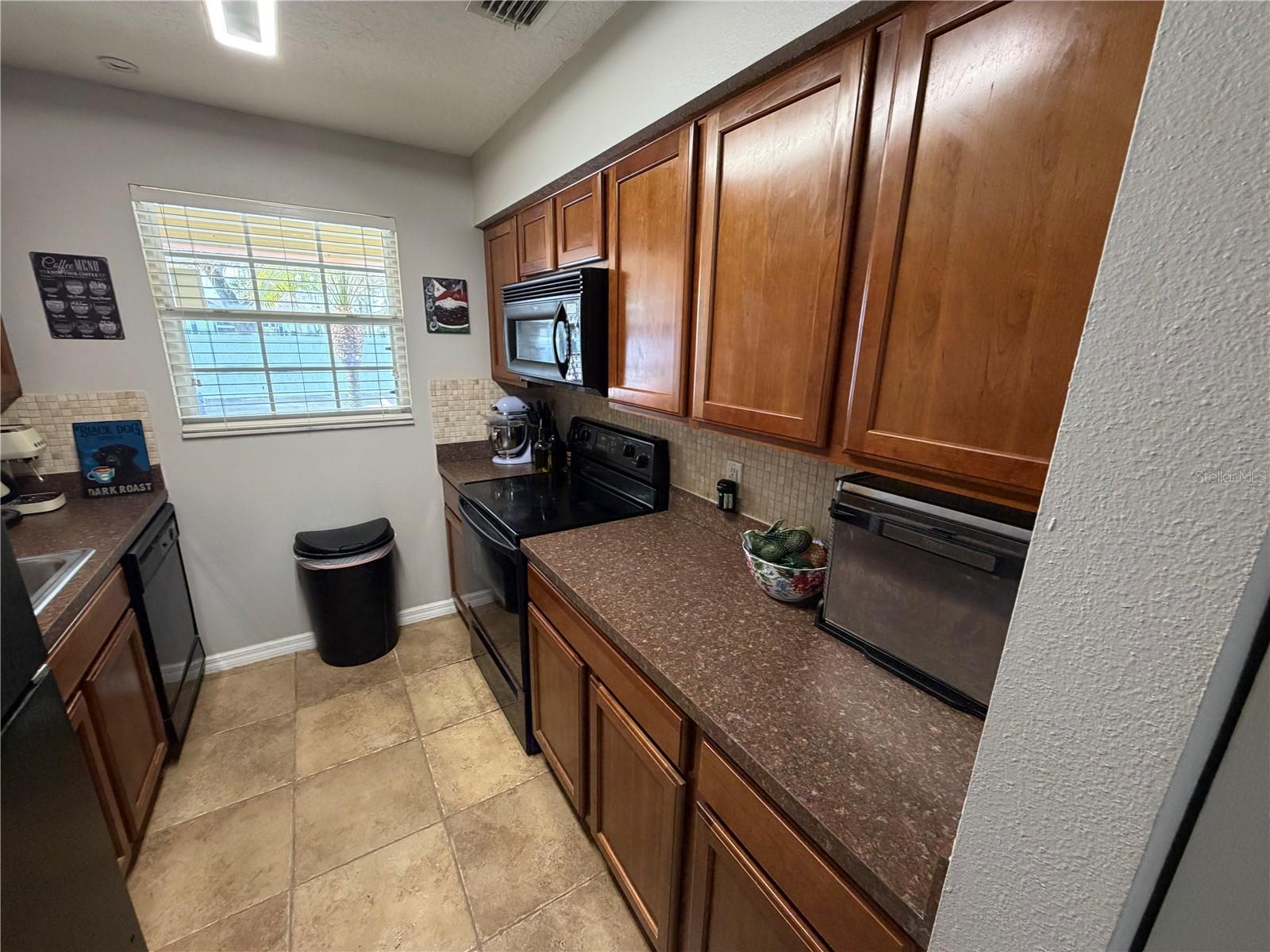 Image 12 of 31 For 4790 Tangerine Avenue 4790