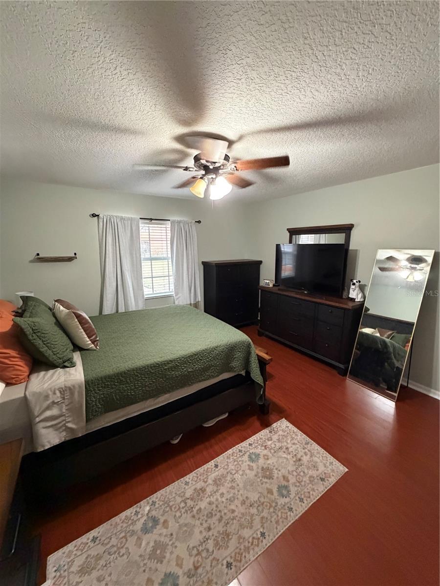 Image 17 of 31 For 4790 Tangerine Avenue 4790