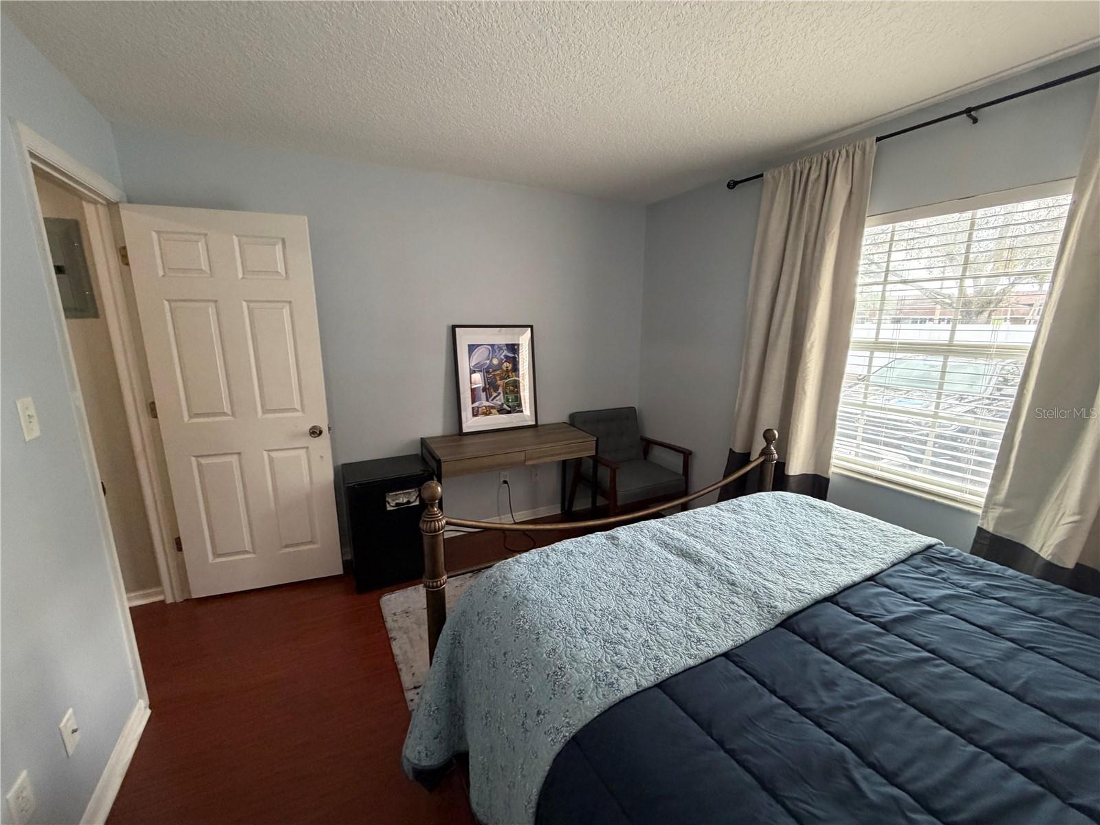 Image 21 of 31 For 4790 Tangerine Avenue 4790