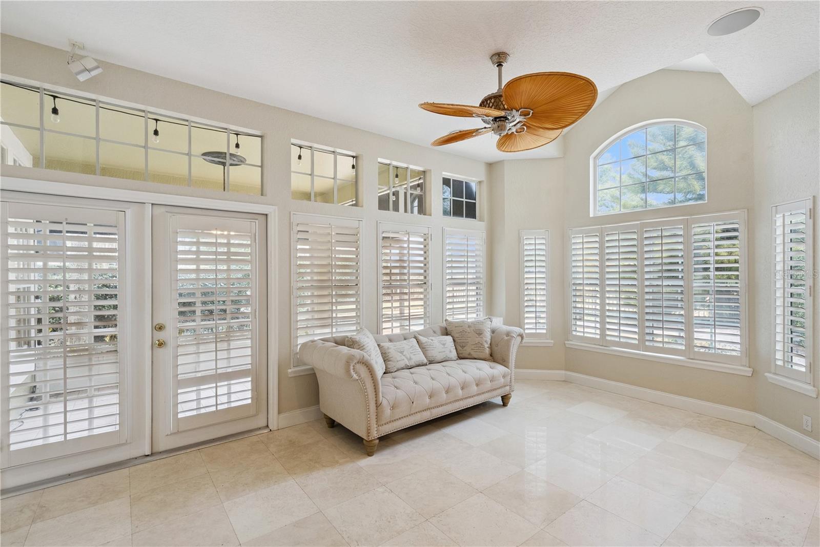 Image 10 of 54 For 1258 Glencrest Drive