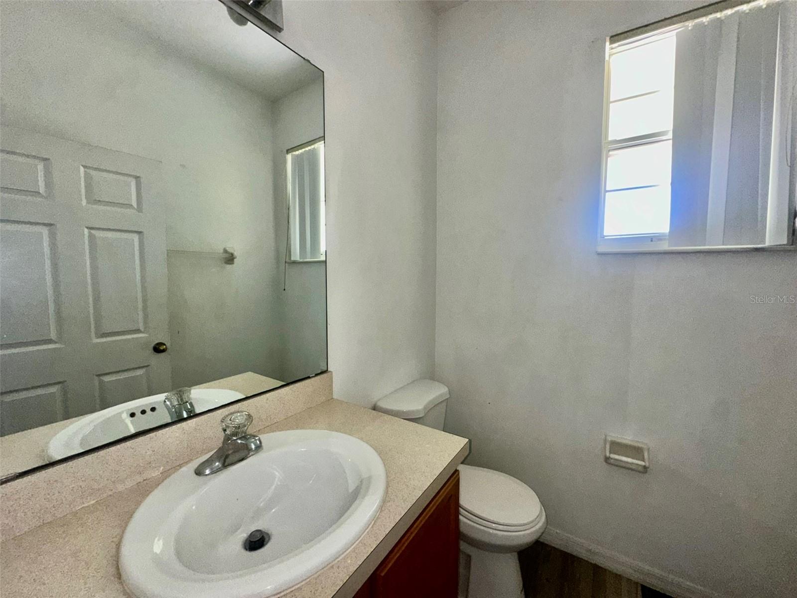 Image 17 of 36 For 4304 Paradise Cove Court