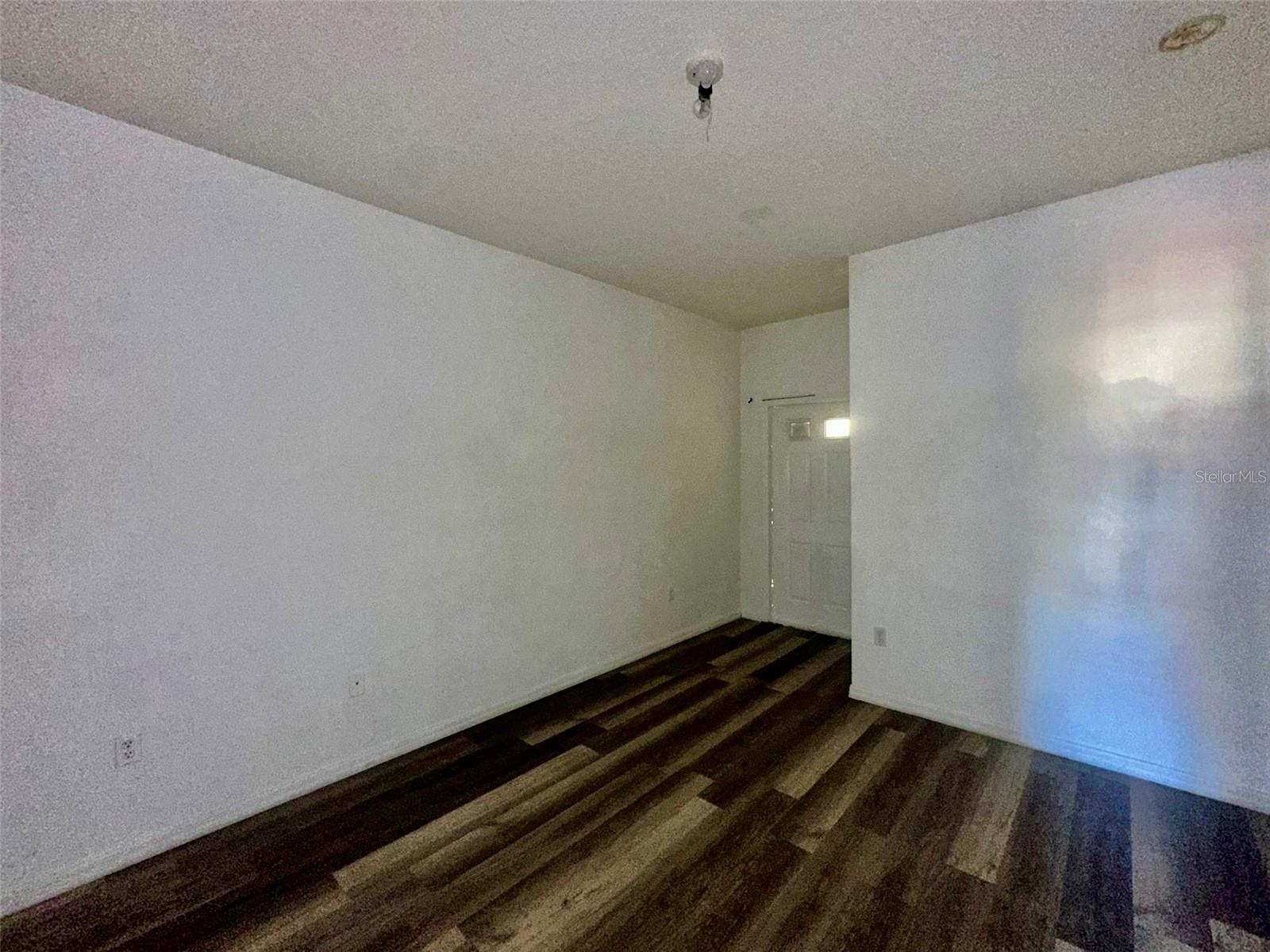 Image 20 of 36 For 4304 Paradise Cove Court