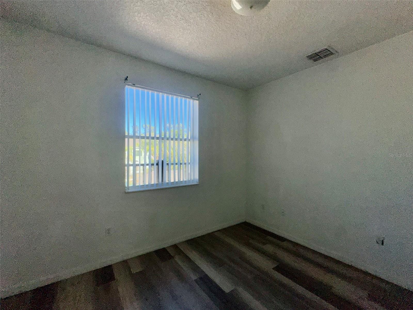 Image 24 of 36 For 4304 Paradise Cove Court