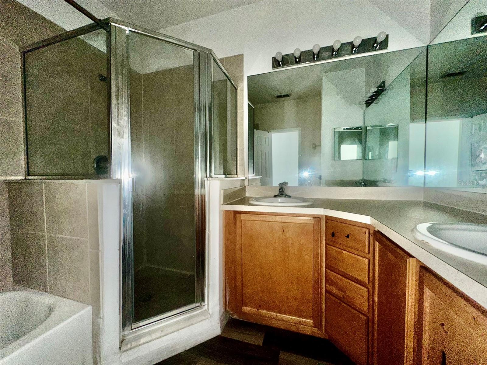 Image 27 of 36 For 4304 Paradise Cove Court