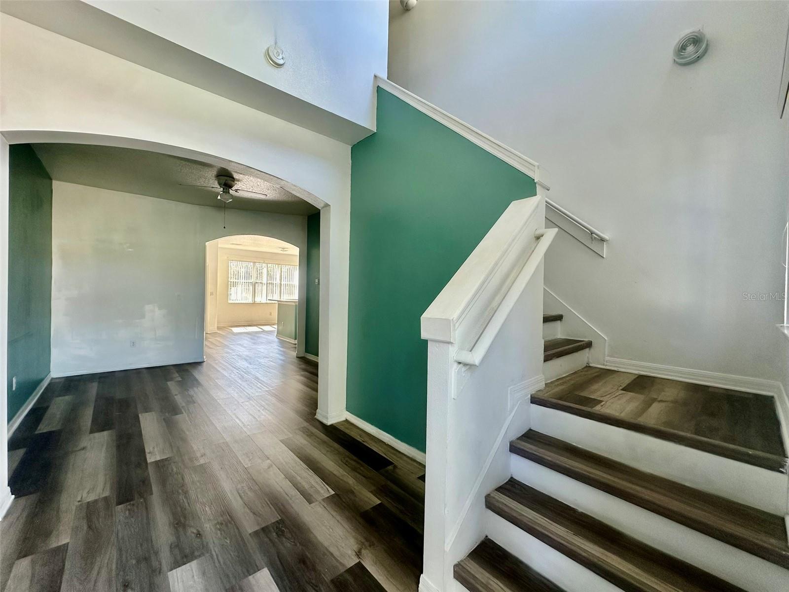 Image 7 of 36 For 4304 Paradise Cove Court