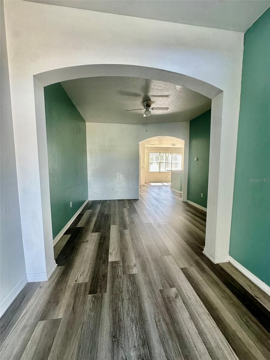 Image 8 of 36 For 4304 Paradise Cove Court