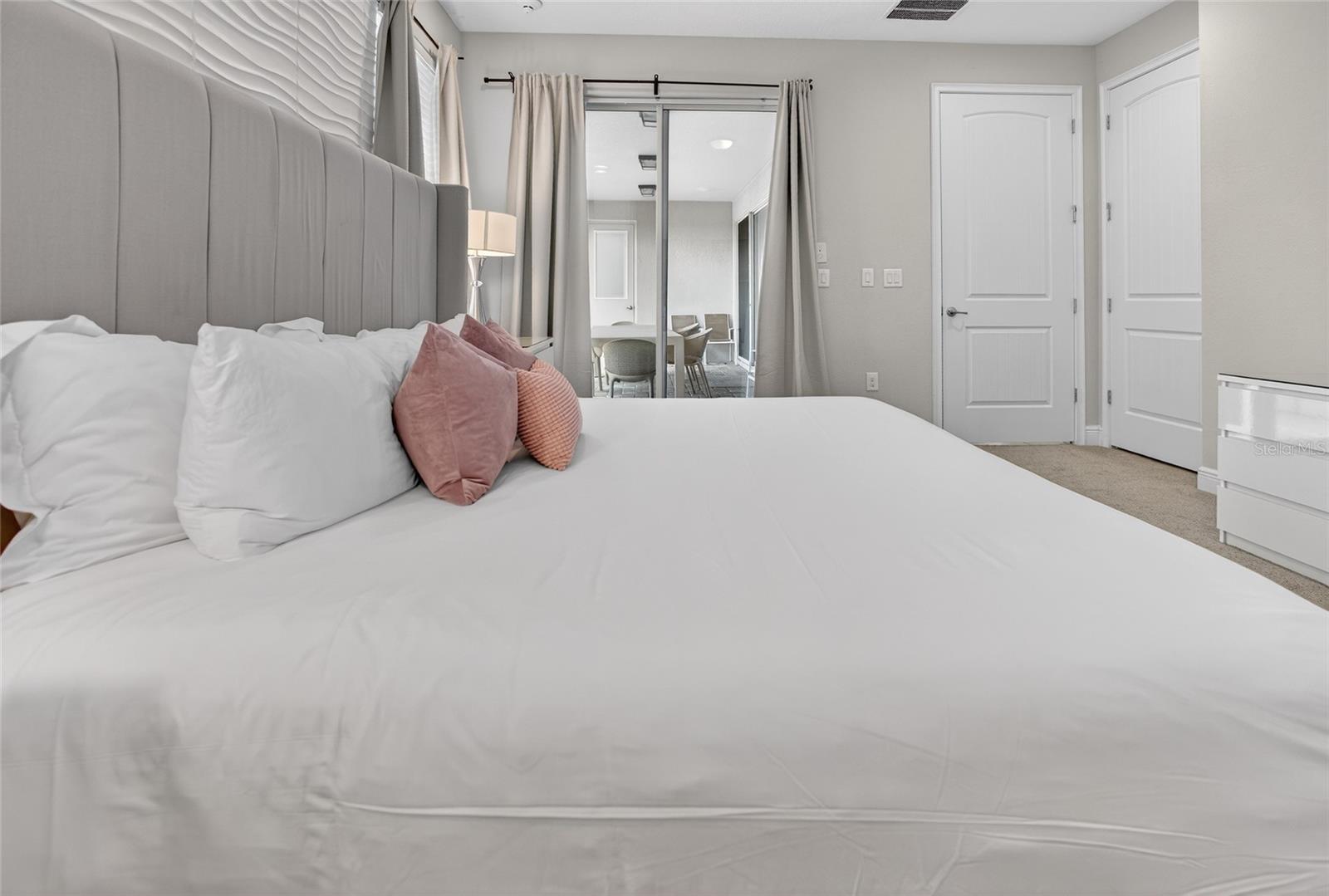 Image 15 of 98 For 7666 Fairfax Drive