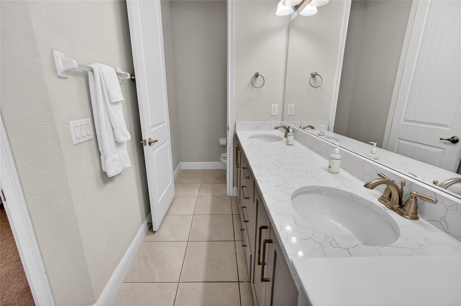 Image 17 of 98 For 7666 Fairfax Drive