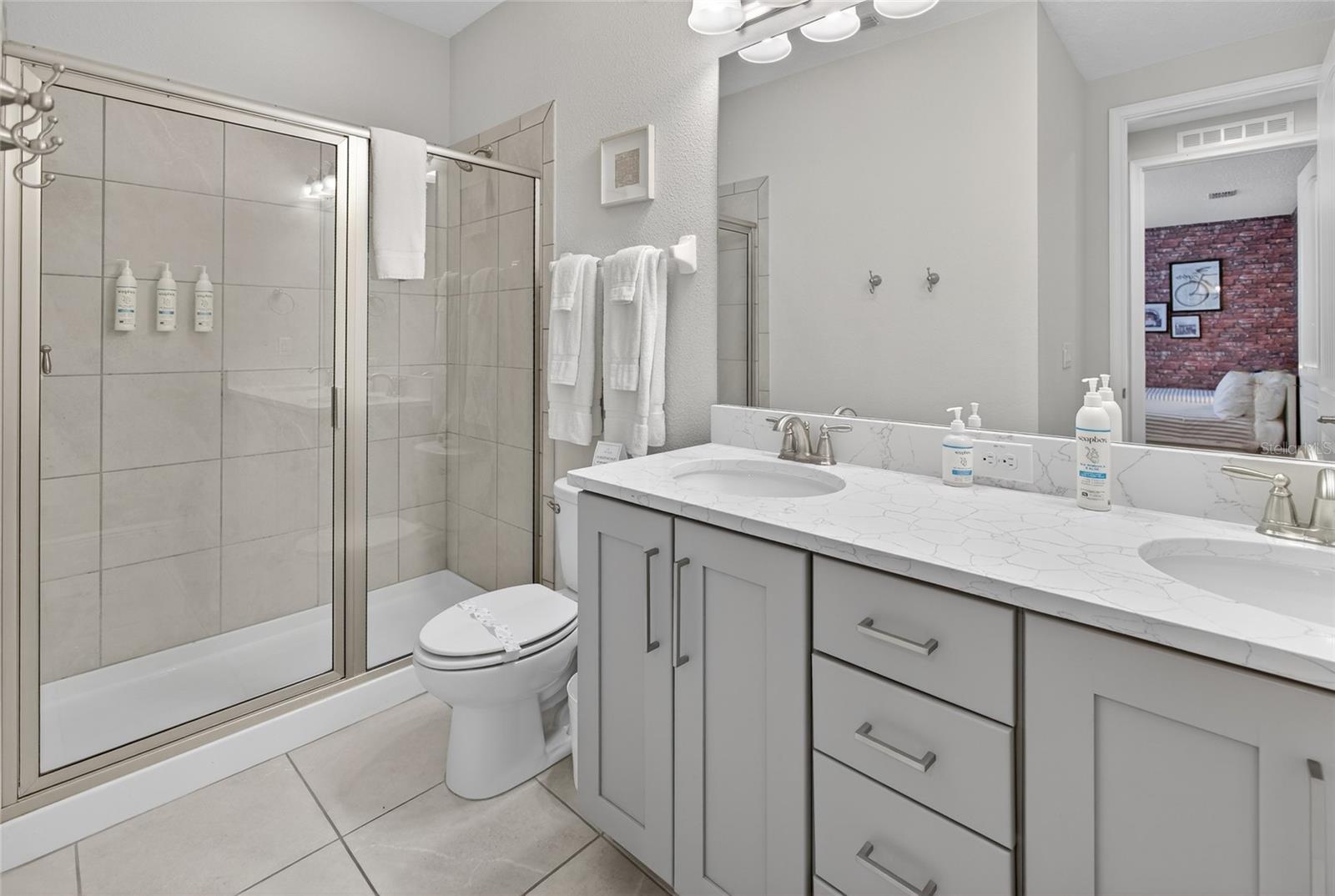 Image 28 of 98 For 7666 Fairfax Drive