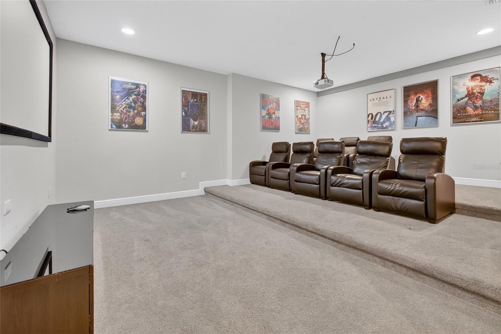 Image 30 of 98 For 7666 Fairfax Drive