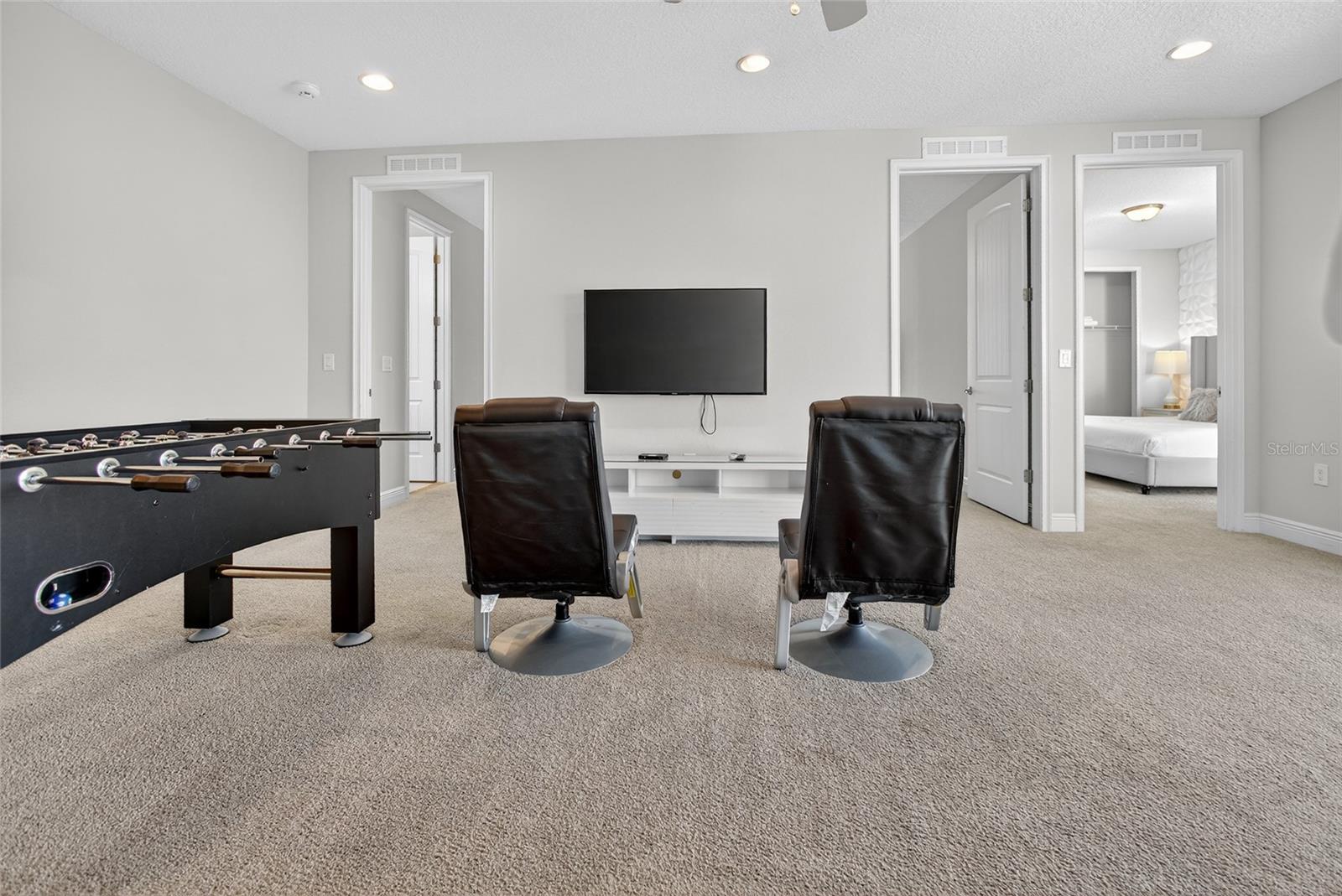 Image 41 of 98 For 7666 Fairfax Drive