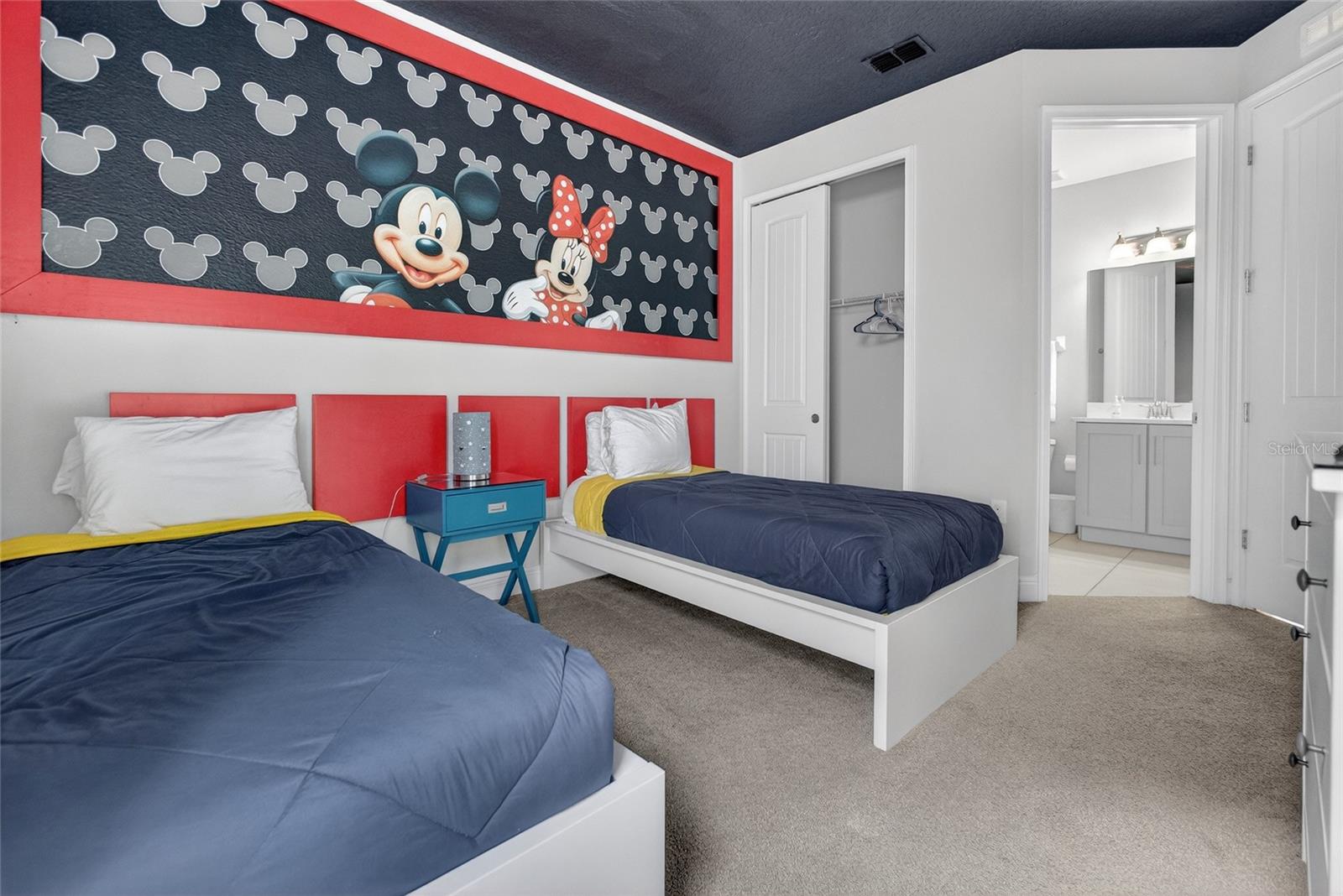 Image 6 of 98 For 7666 Fairfax Drive