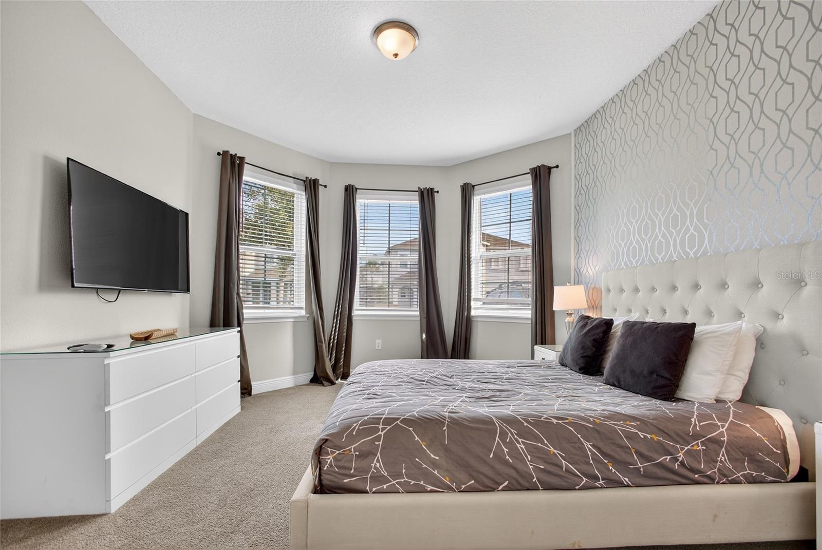 Image 63 of 98 For 7666 Fairfax Drive