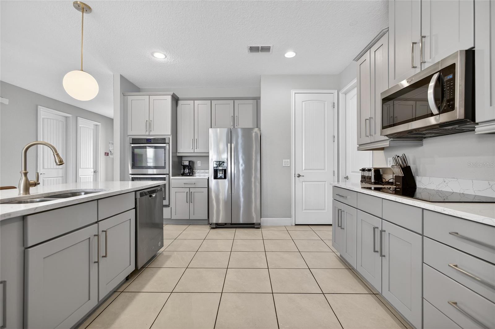 Image 70 of 98 For 7666 Fairfax Drive