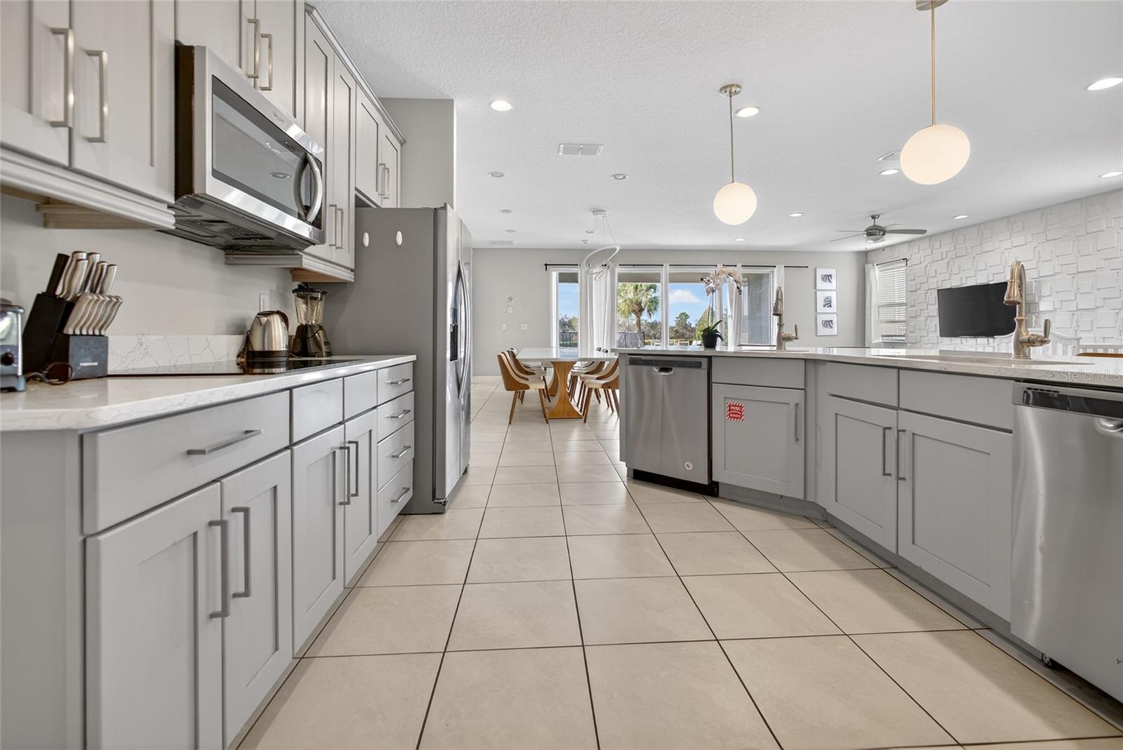 Image 72 of 98 For 7666 Fairfax Drive