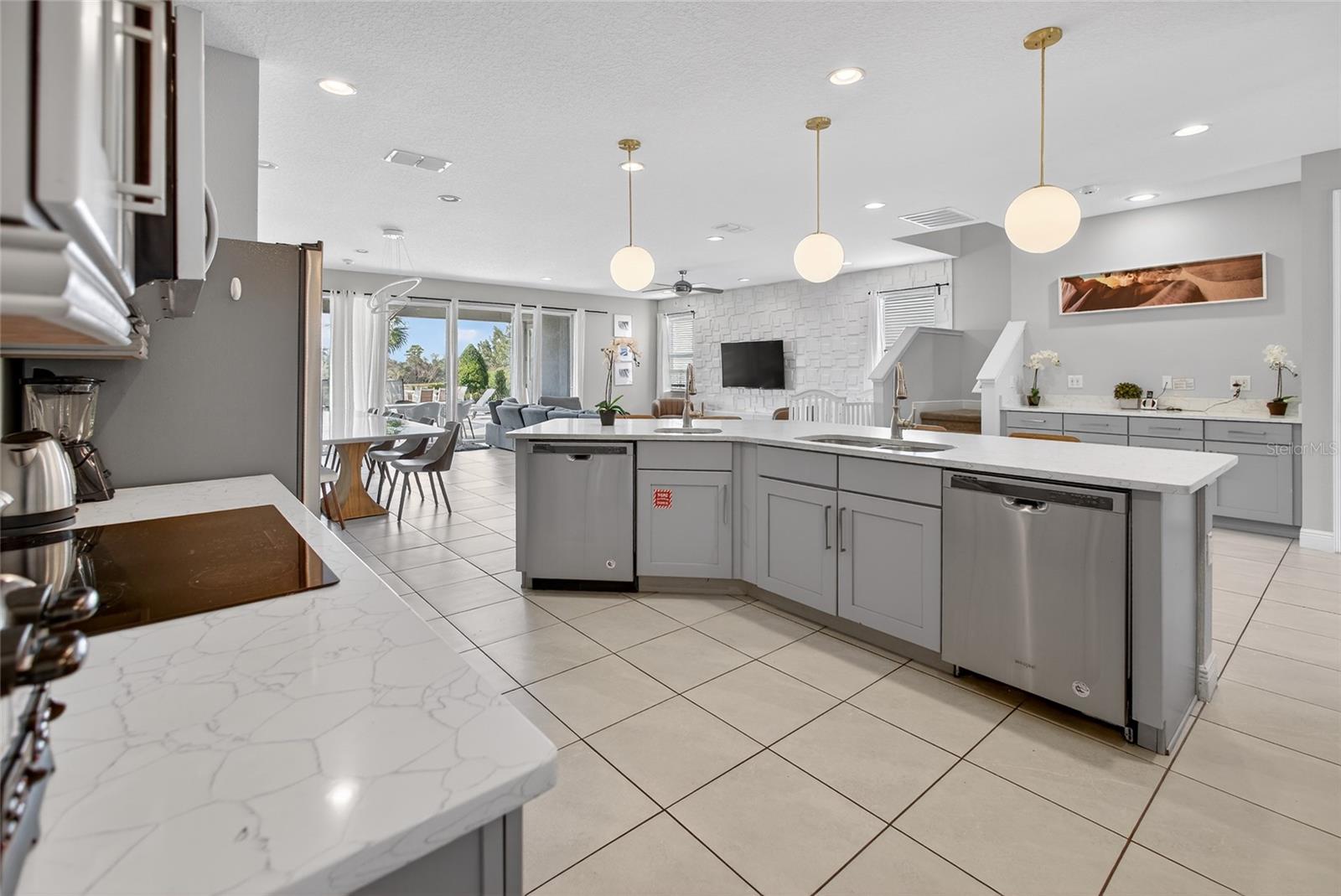 Image 73 of 98 For 7666 Fairfax Drive