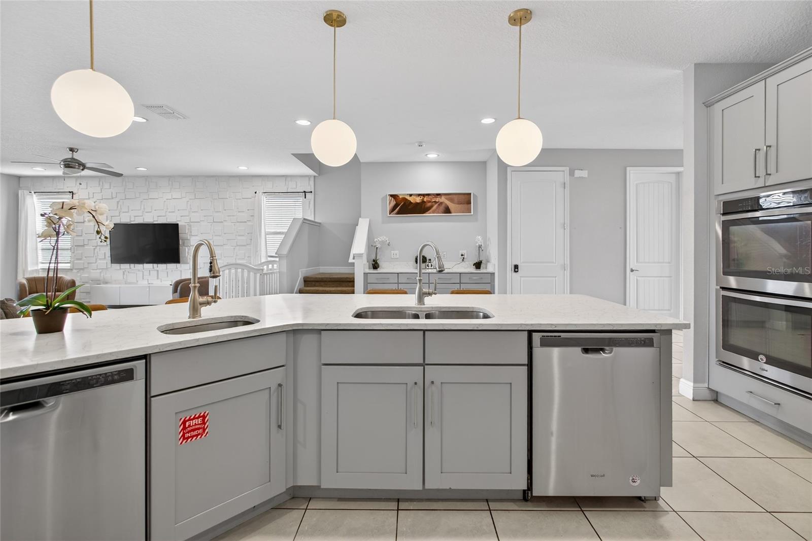 Image 74 of 98 For 7666 Fairfax Drive