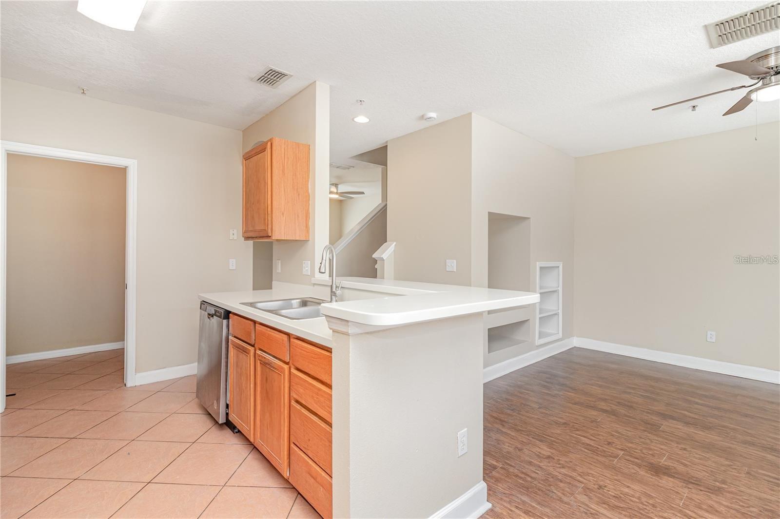 Image 4 of 17 For 8517 Saratoga Inlet Drive