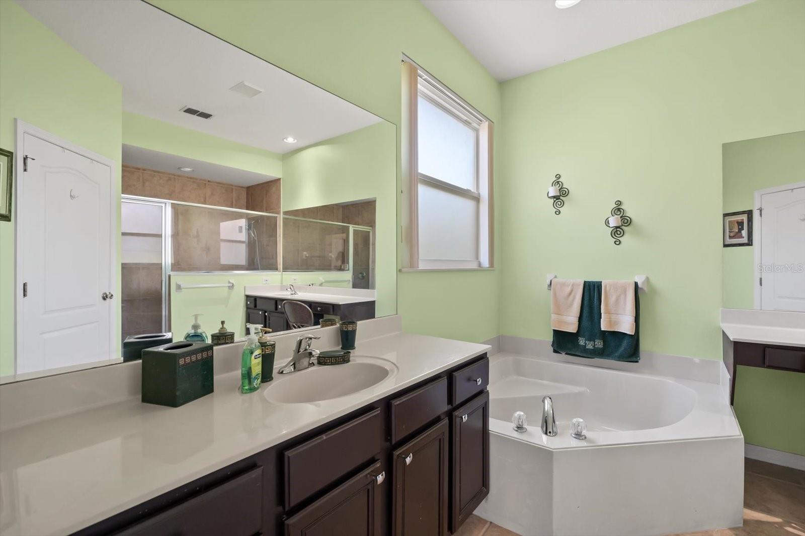 Image 16 of 52 For 10743 Sunrise Terrace Drive