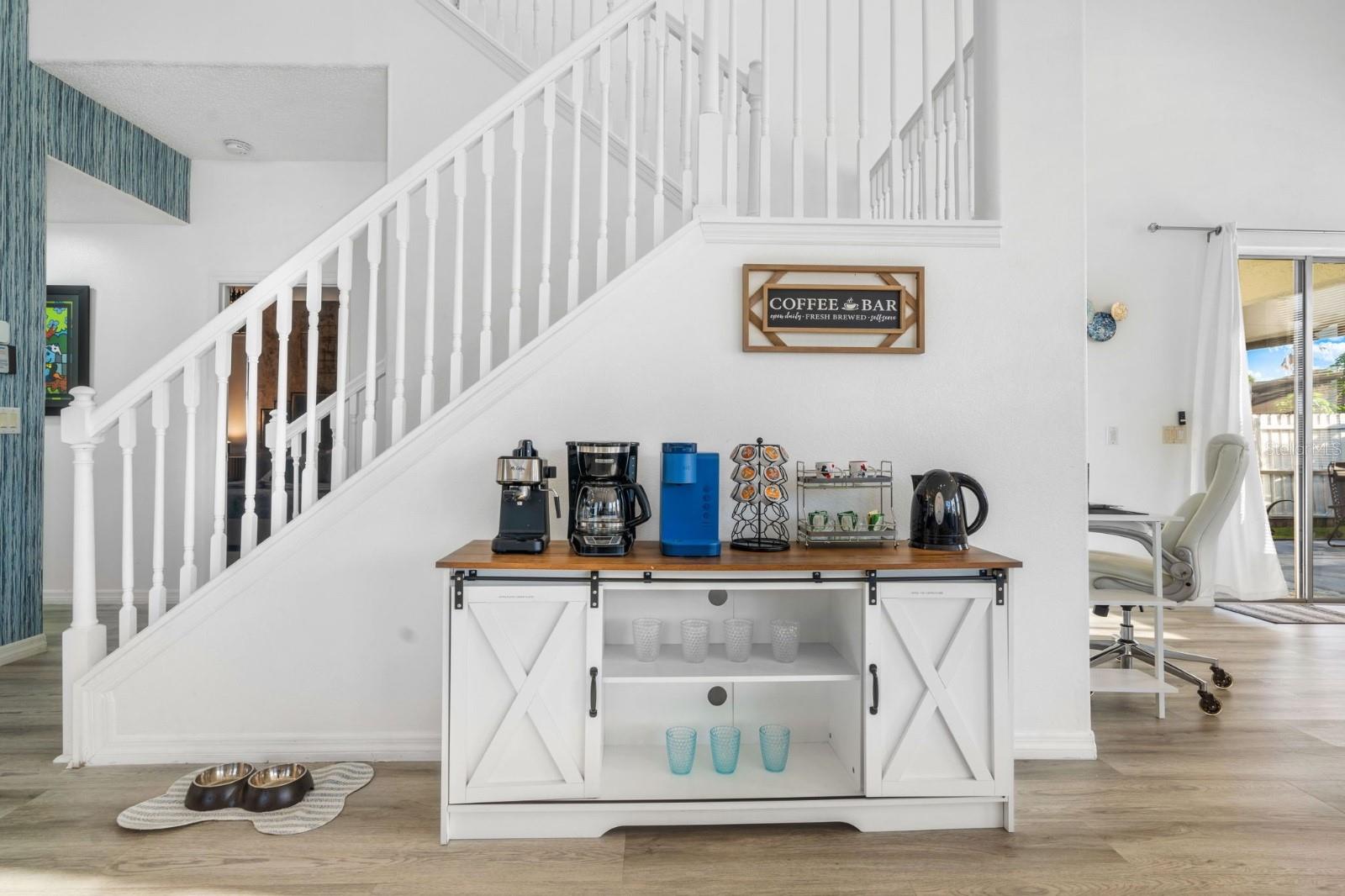 Image 10 of 53 For 137 Roma Way