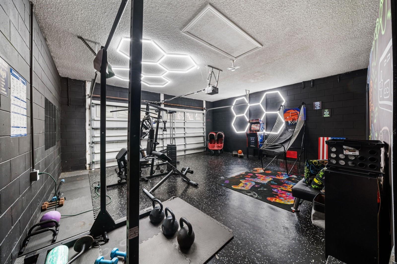 Image 15 of 53 For 137 Roma Way