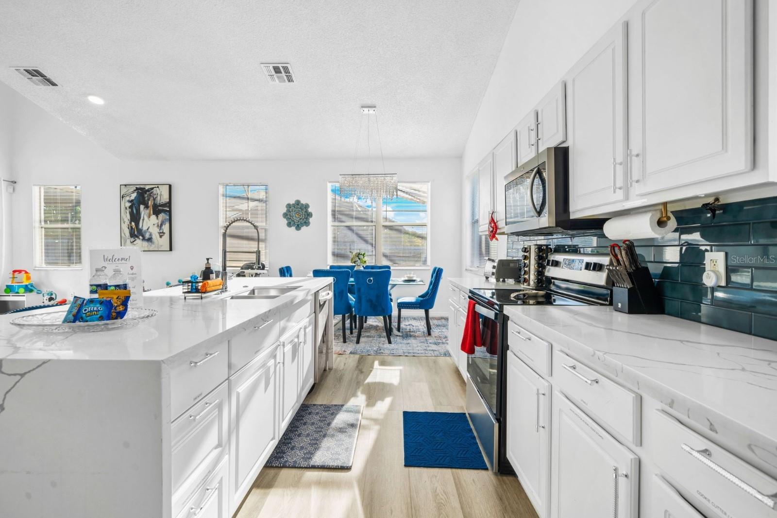 Image 26 of 53 For 137 Roma Way