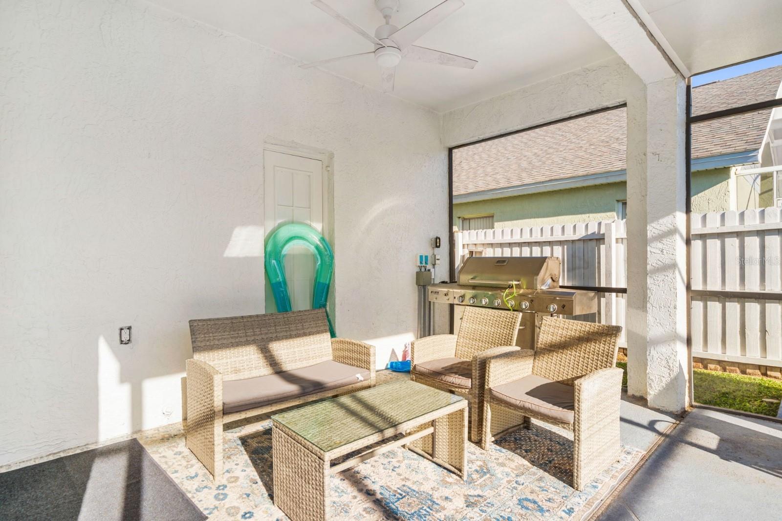 Image 31 of 53 For 137 Roma Way