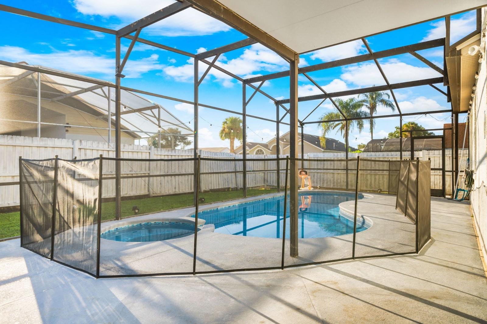 Image 36 of 53 For 137 Roma Way