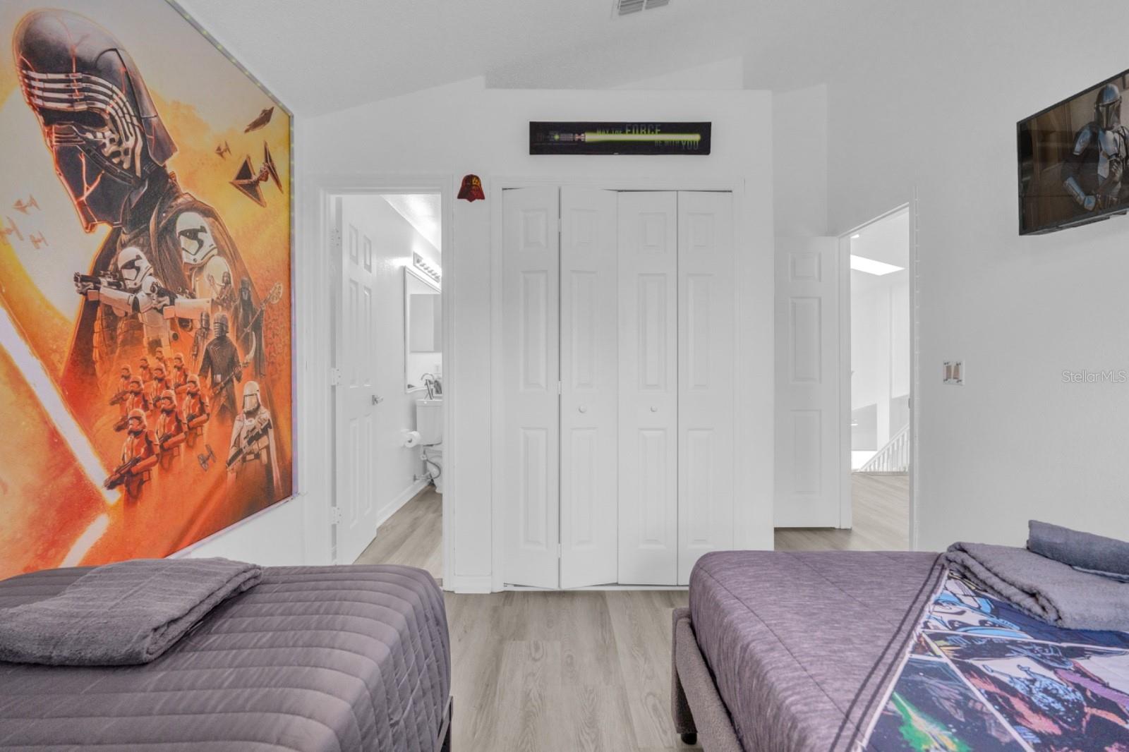 Image 43 of 53 For 137 Roma Way