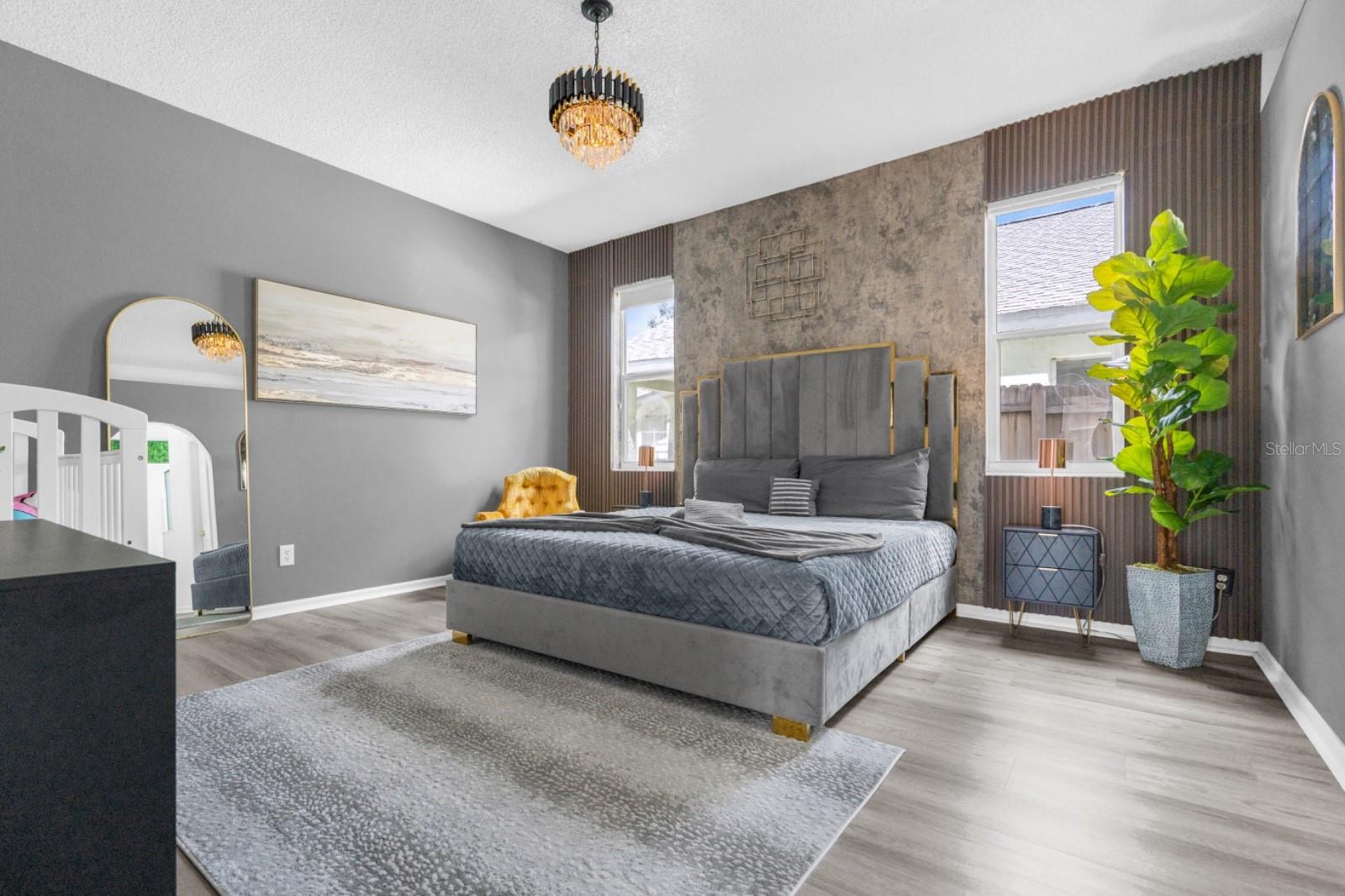 Image 44 of 53 For 137 Roma Way