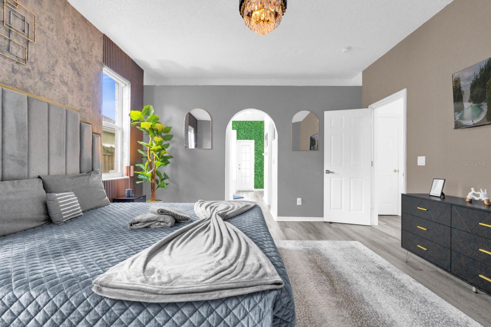 Image 45 of 53 For 137 Roma Way