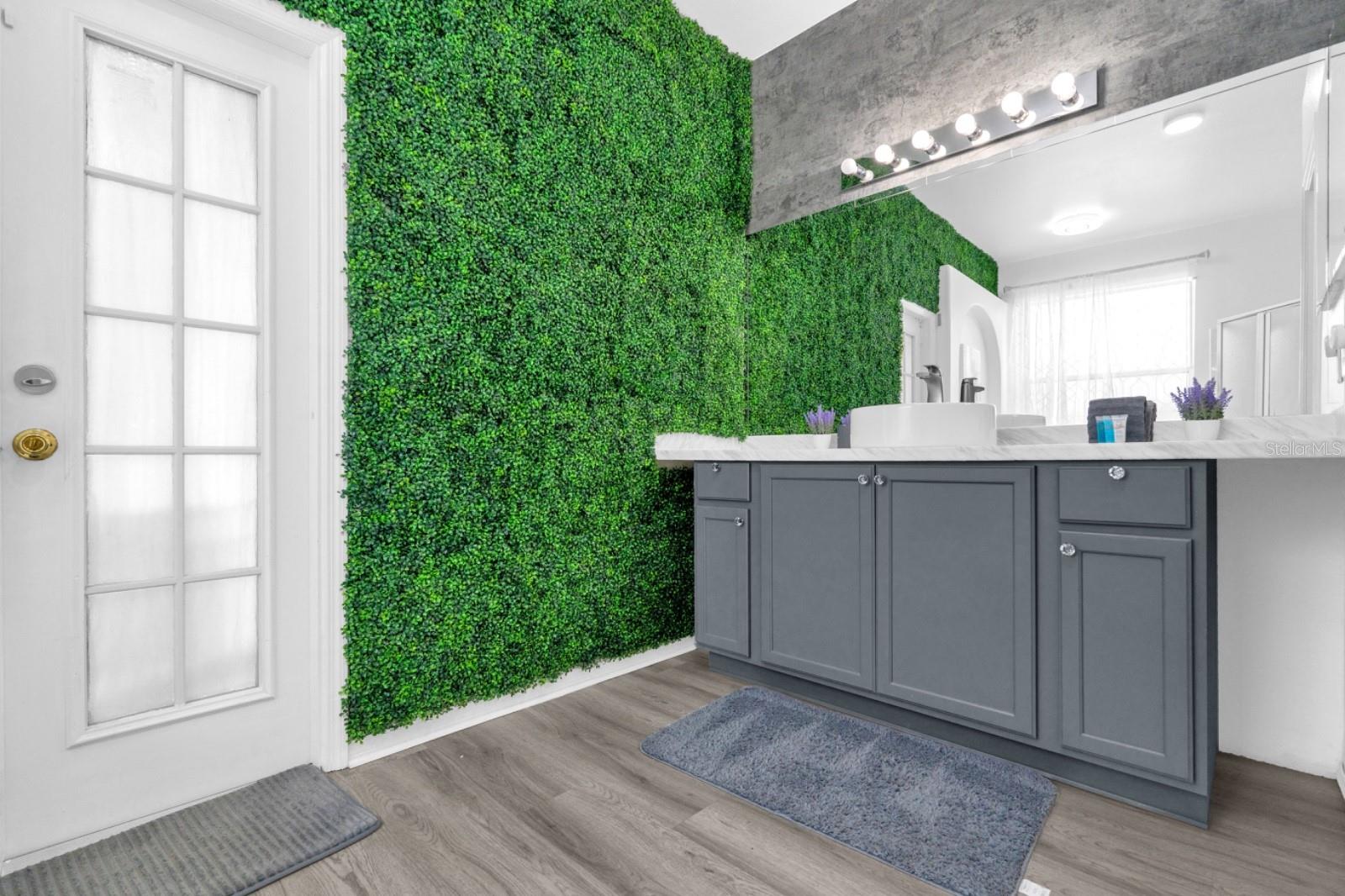 Image 47 of 53 For 137 Roma Way