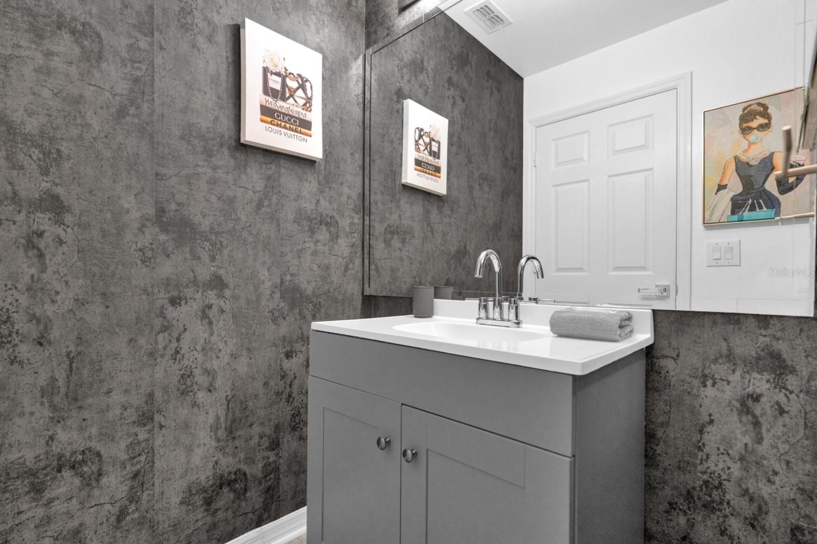 Image 50 of 53 For 137 Roma Way