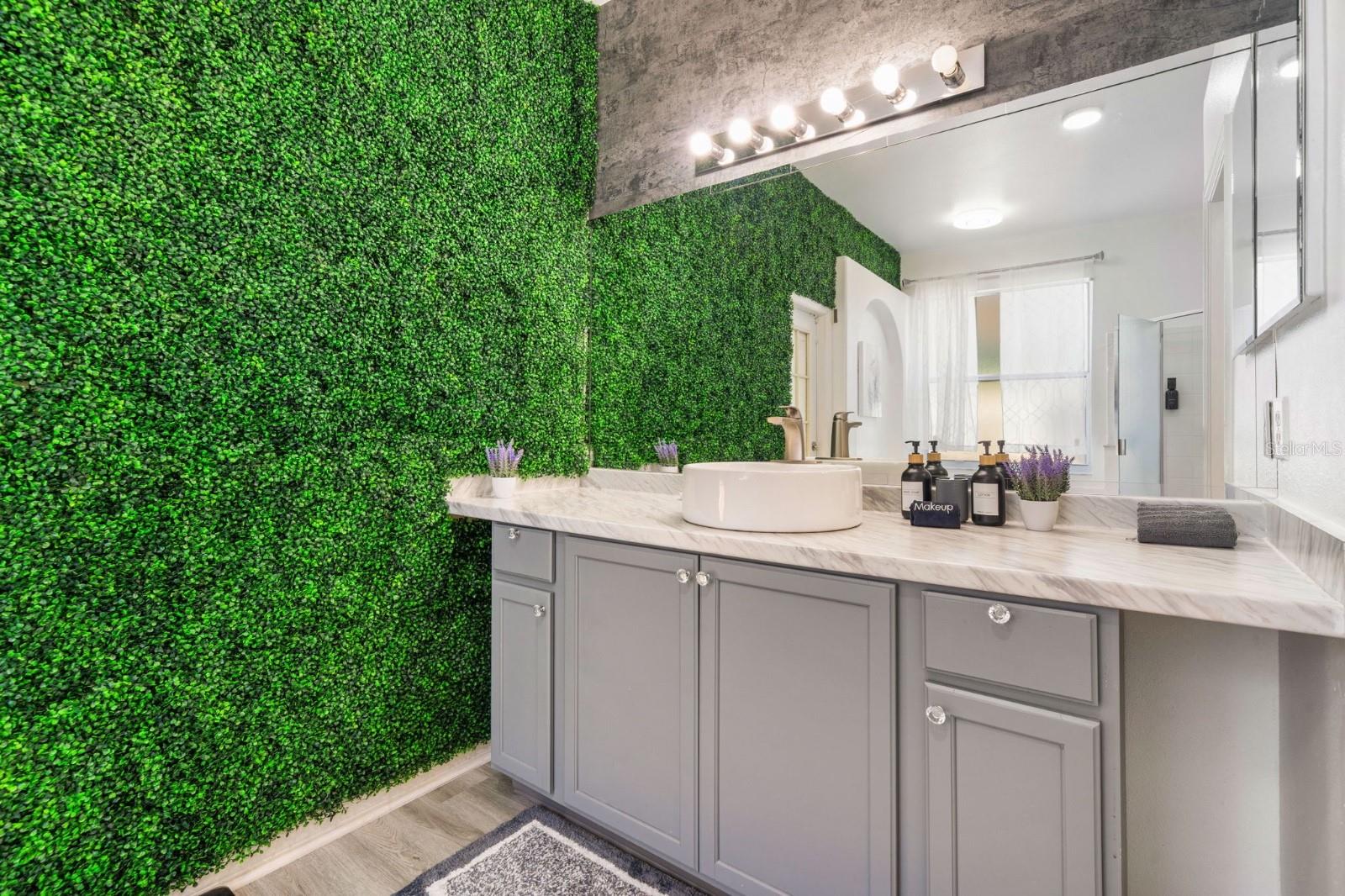 Image 9 of 53 For 137 Roma Way