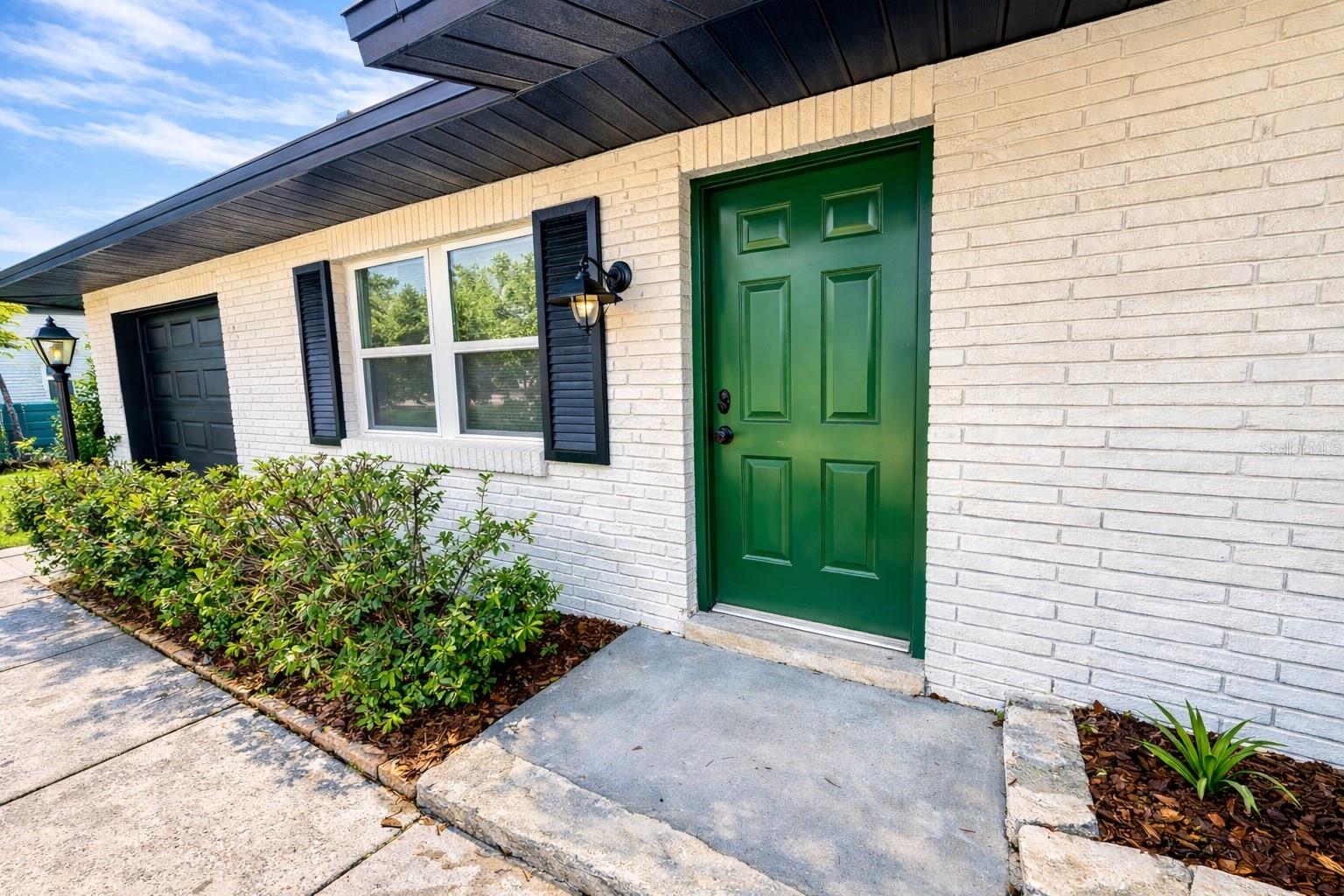 Image 3 of 24 For 4732 Lighthouse Circle