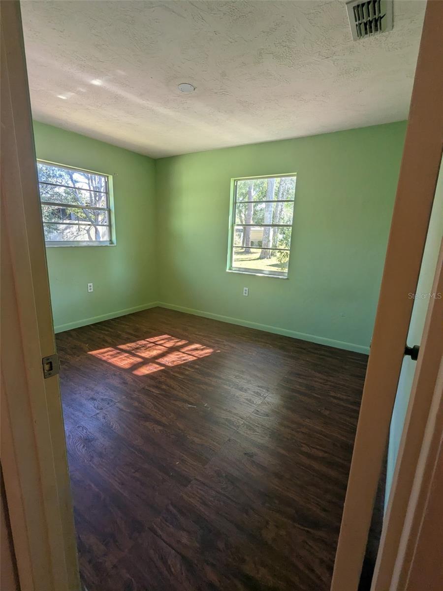 Image 10 of 15 For 515 Jefferson Street