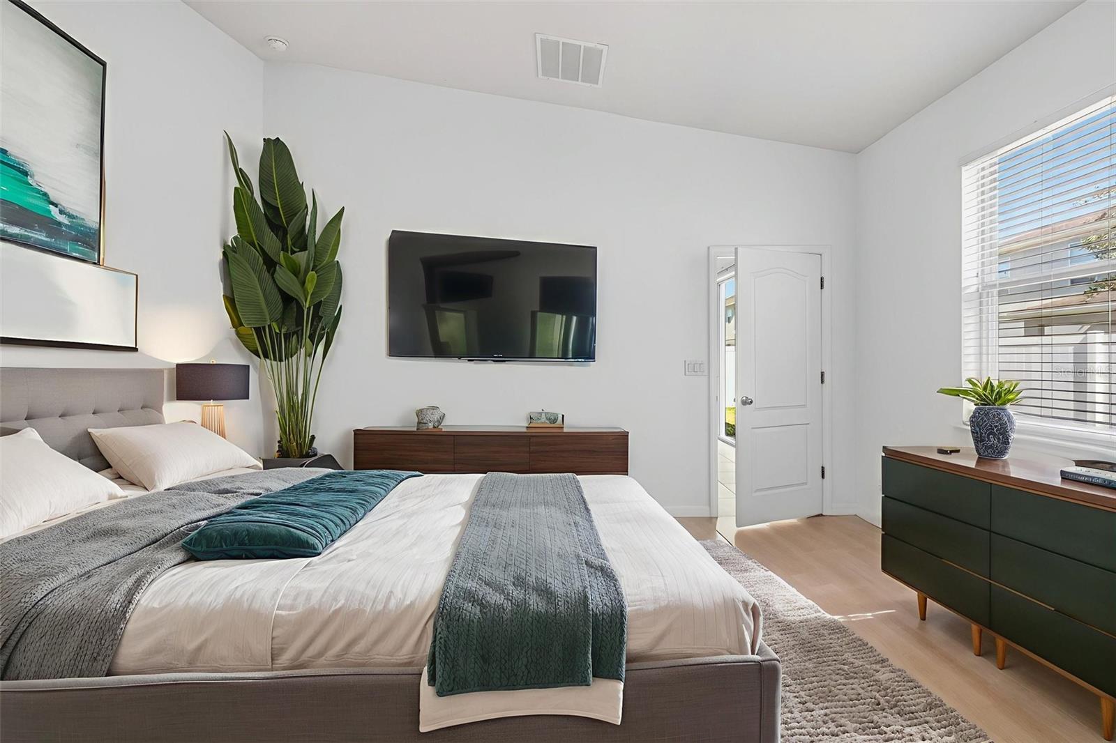 Image 15 of 34 For 3263 Olivera Way