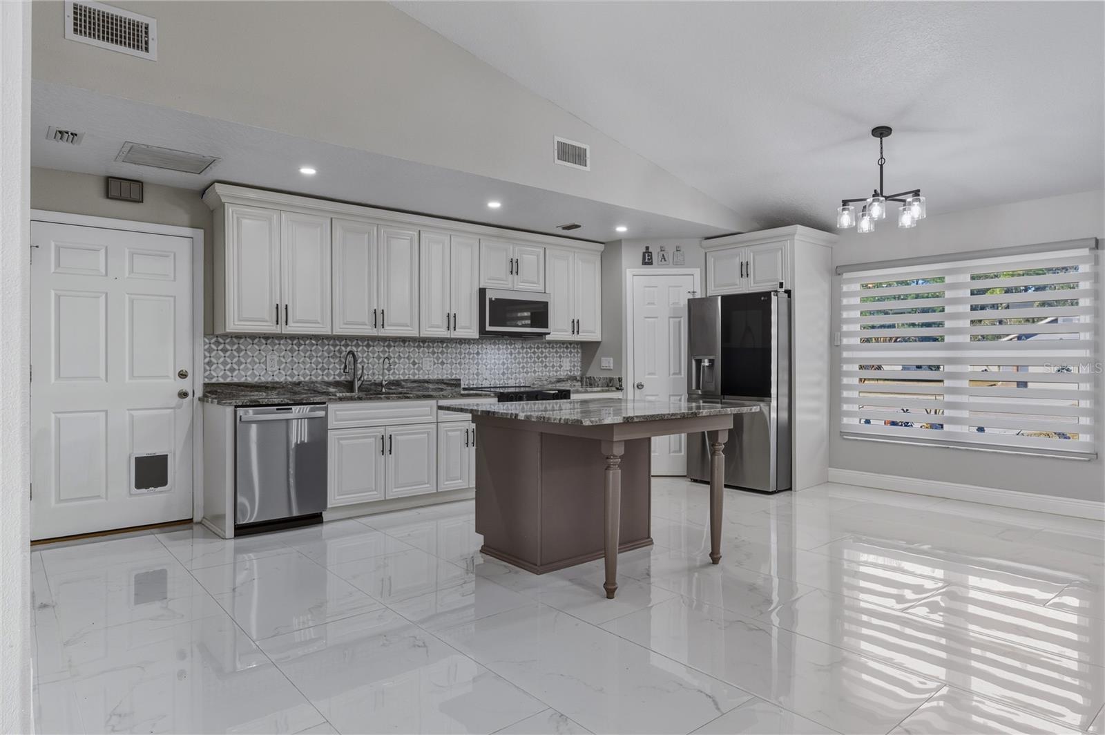 Image 3 of 19 For 2813 Abington Avenue