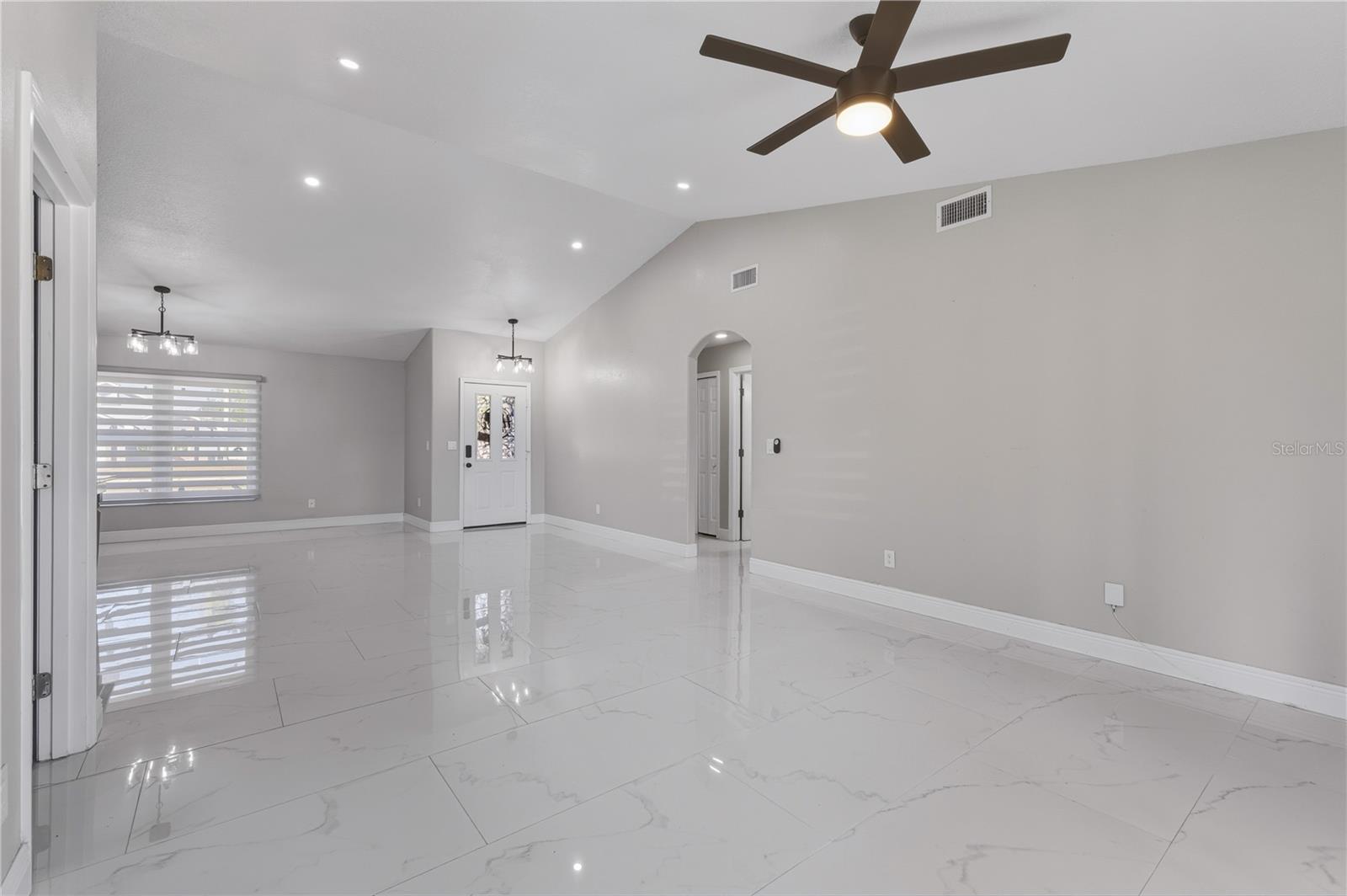 Image 5 of 19 For 2813 Abington Avenue