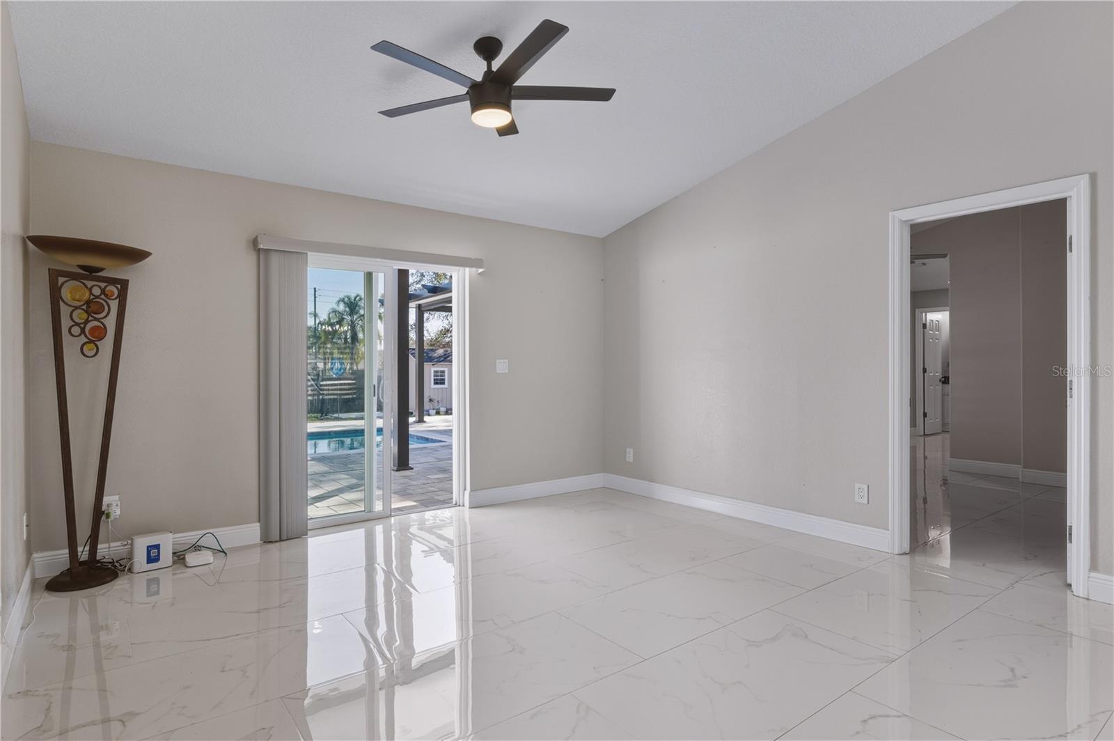 Image 6 of 19 For 2813 Abington Avenue